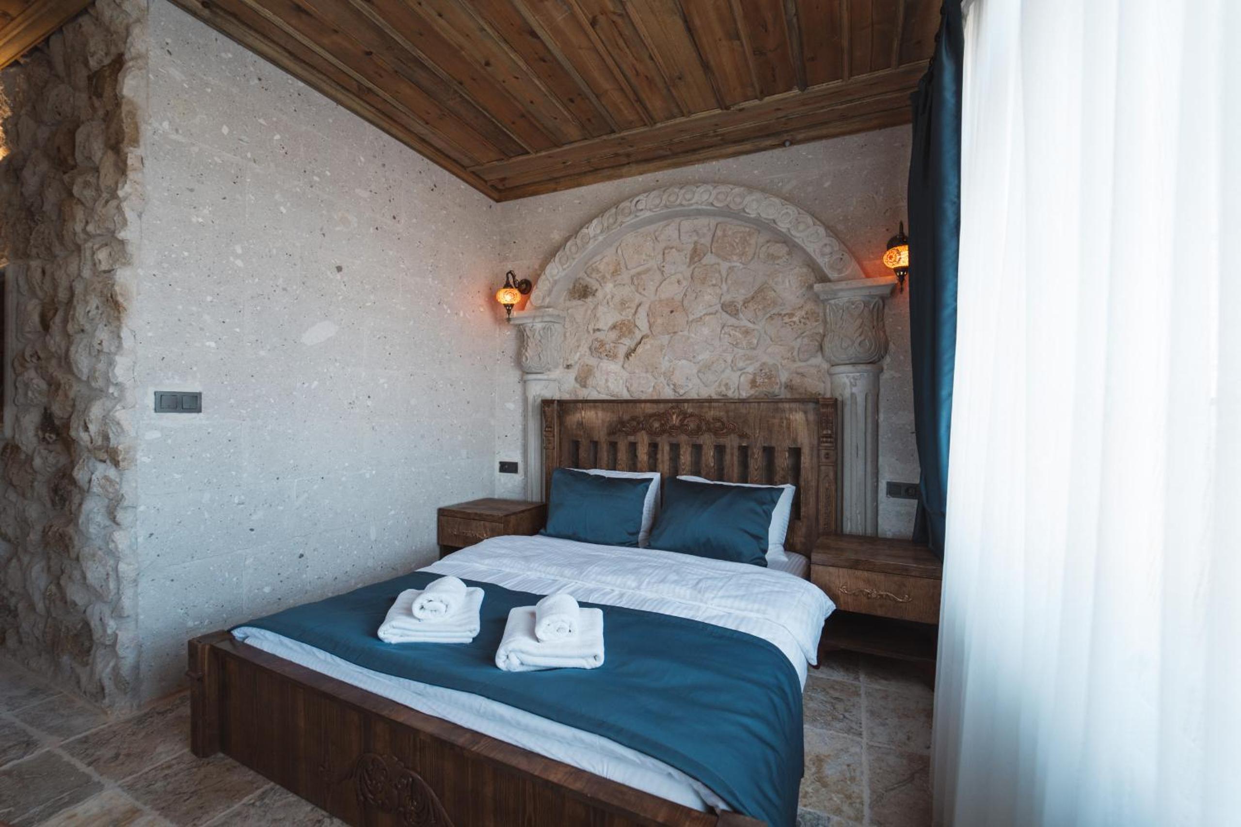 Superior Suite - Photo 5