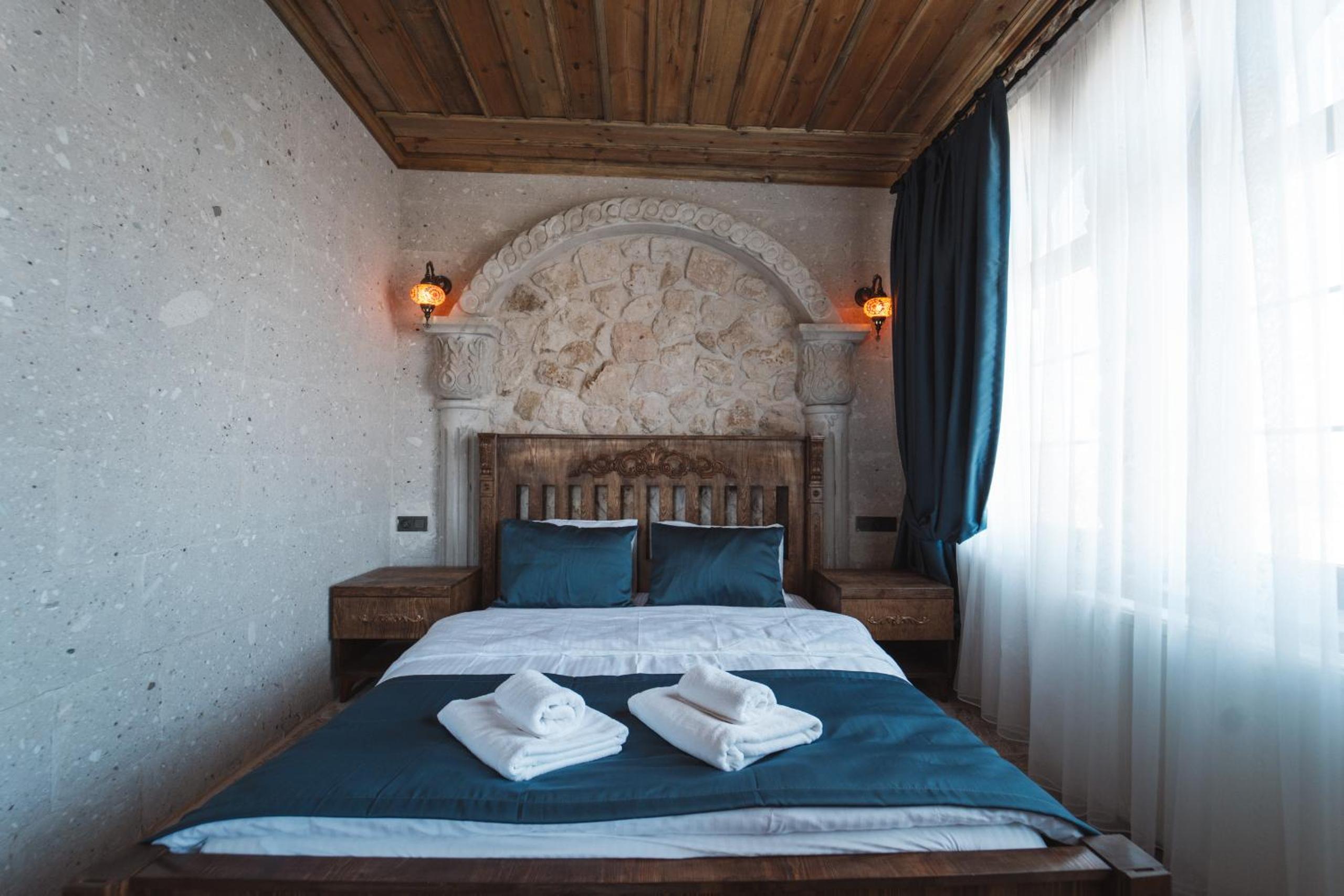 Superior Suite - Photo 6