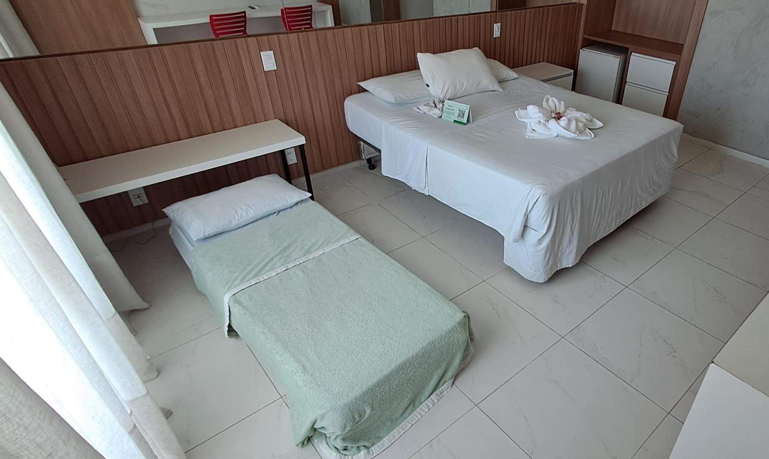 Deluxe Double Room with Sea View thumbnail 6