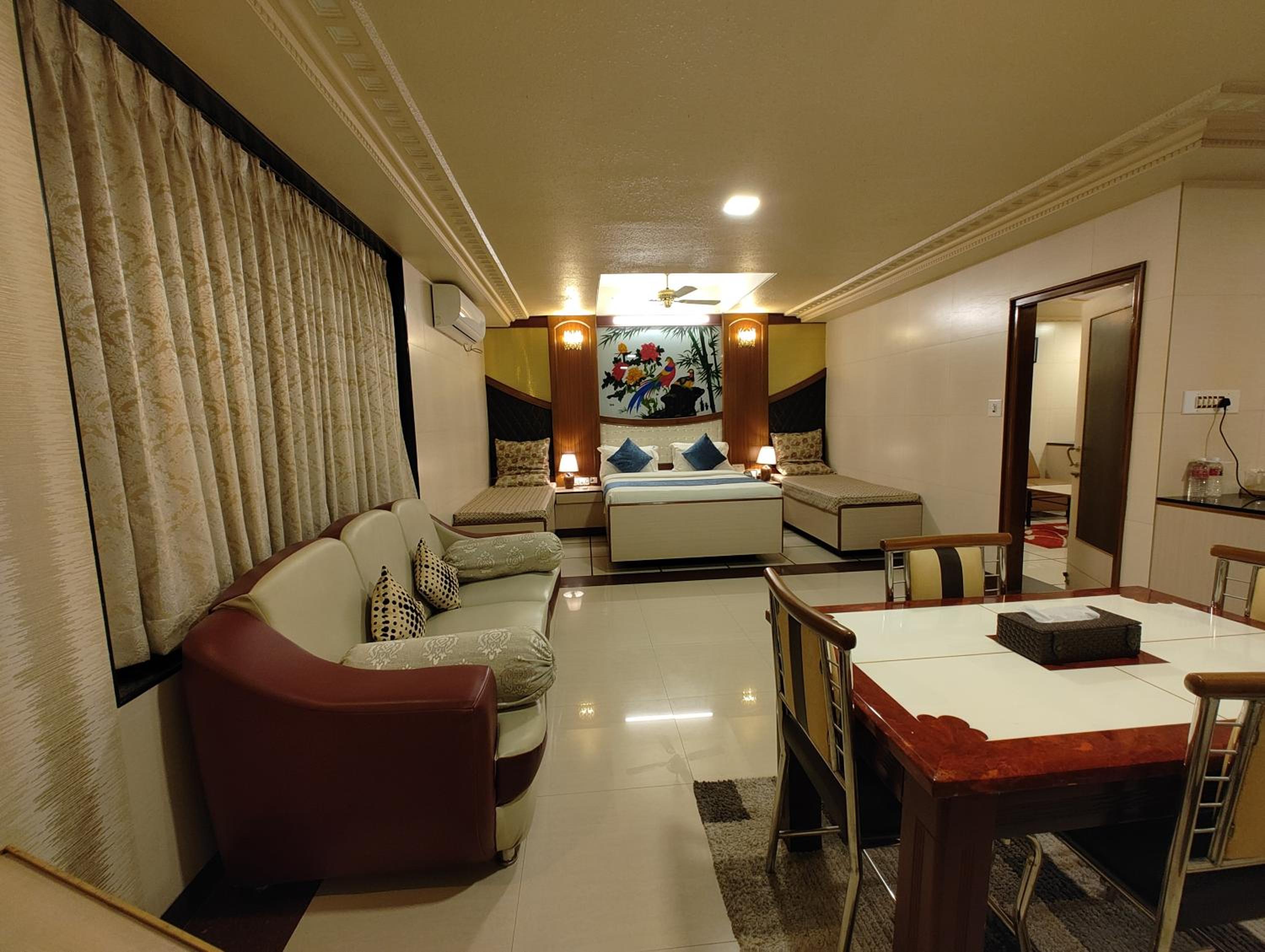 Deluxe Triple Room - Photo 5