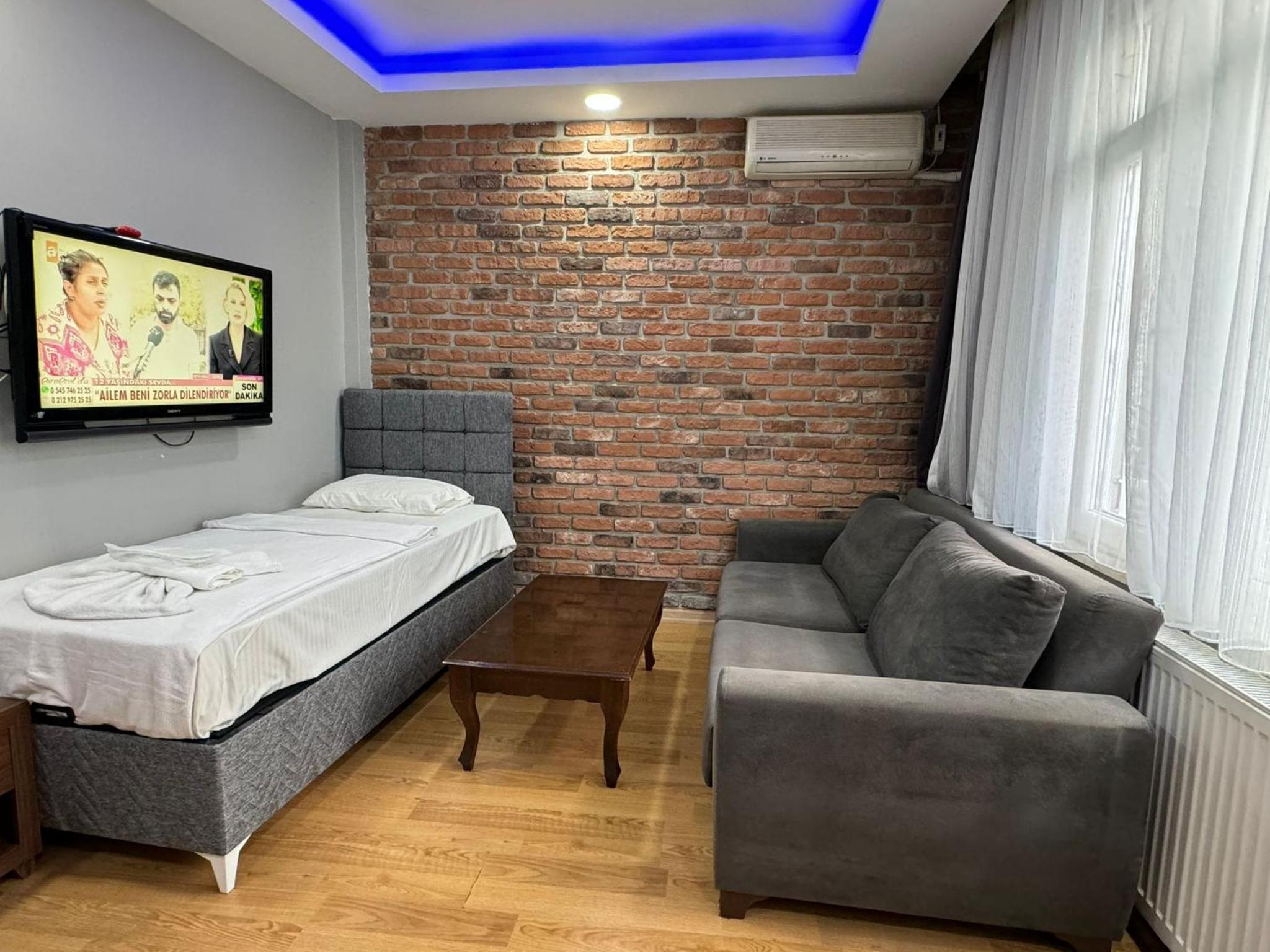 Comfort Triple Room photo 3