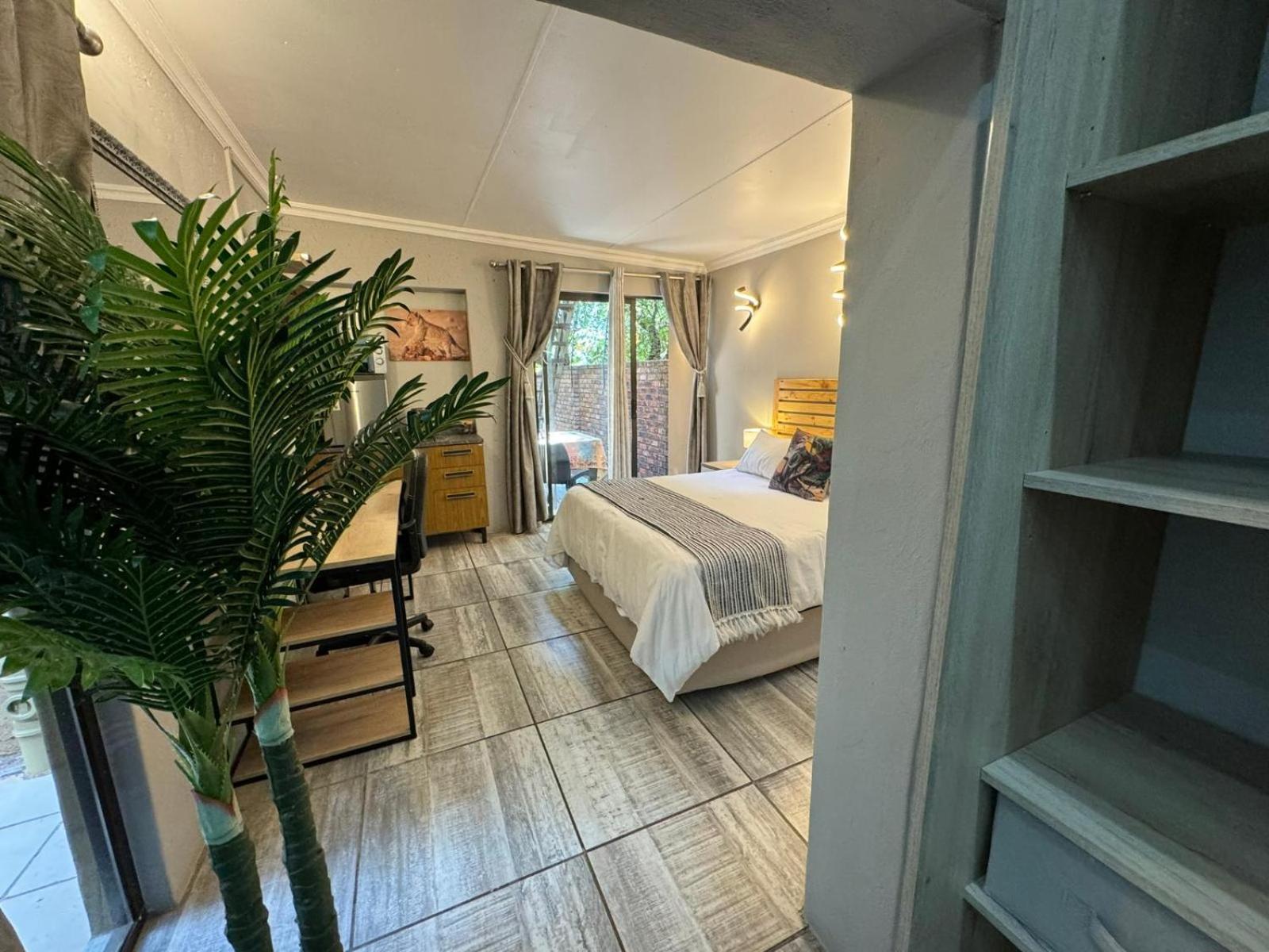 Queen Room