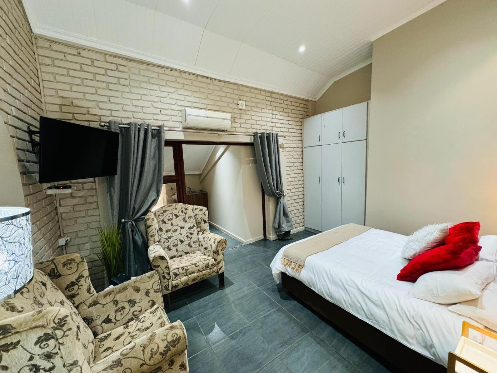 Queen Room