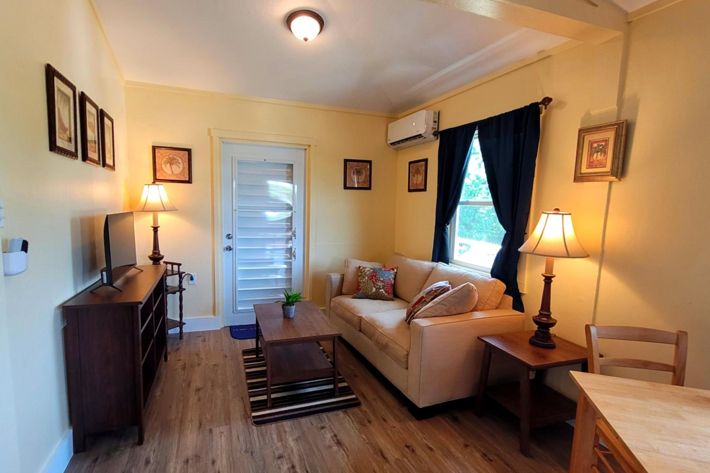 One-Bedroom Apartment with Terrace photo 3