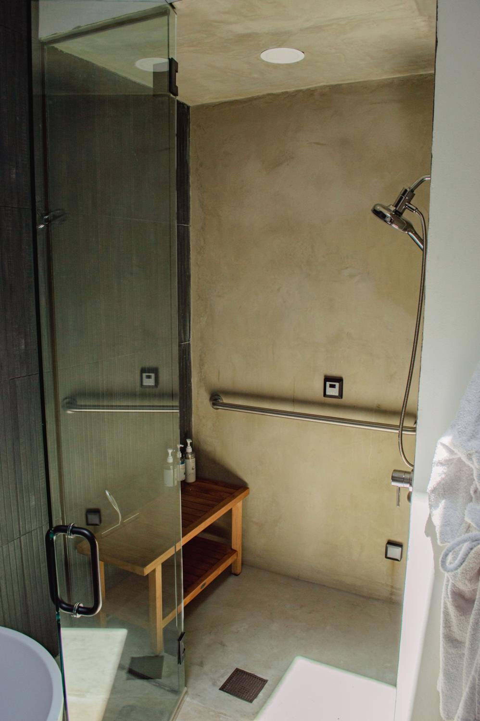 One-Bedroom House - Photo 11