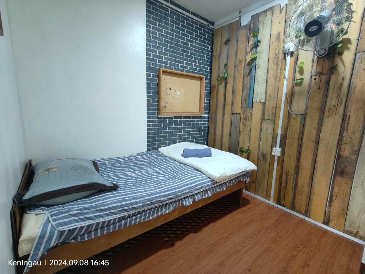 Three-Bedroom House photo 2