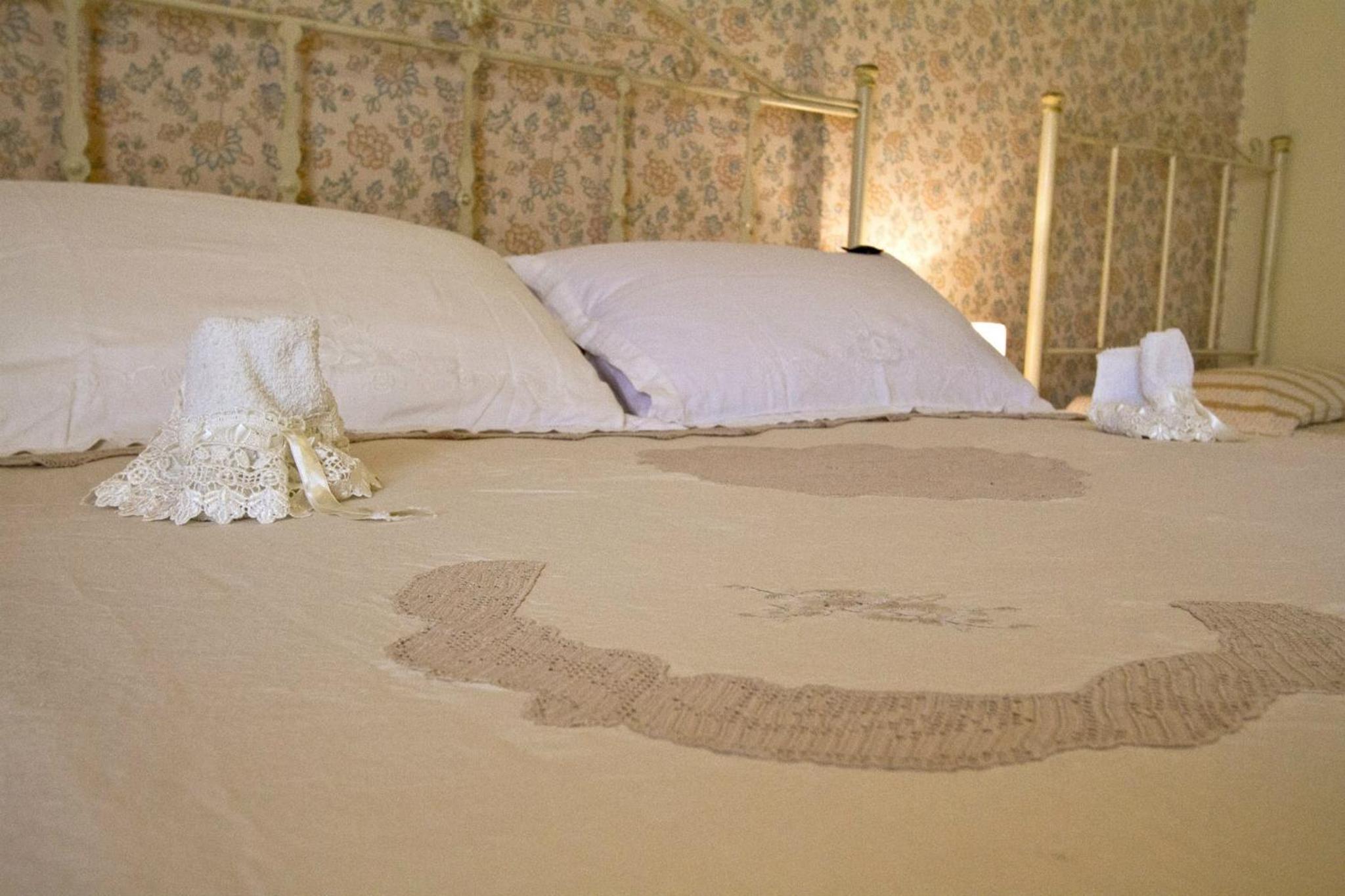 Deluxe Double Room with Side Sea View photo 3