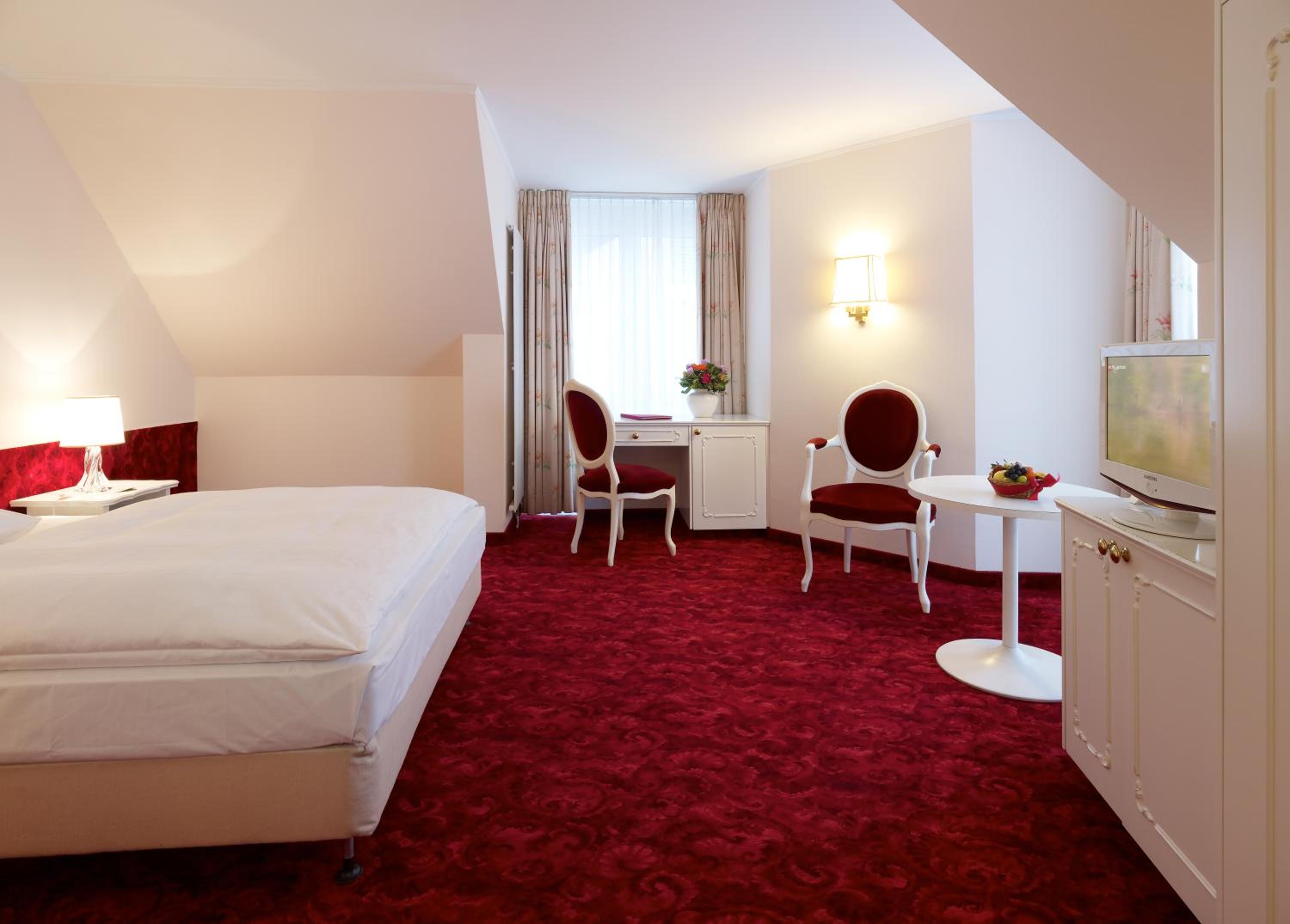 Economy Double Room with Queensize Bed