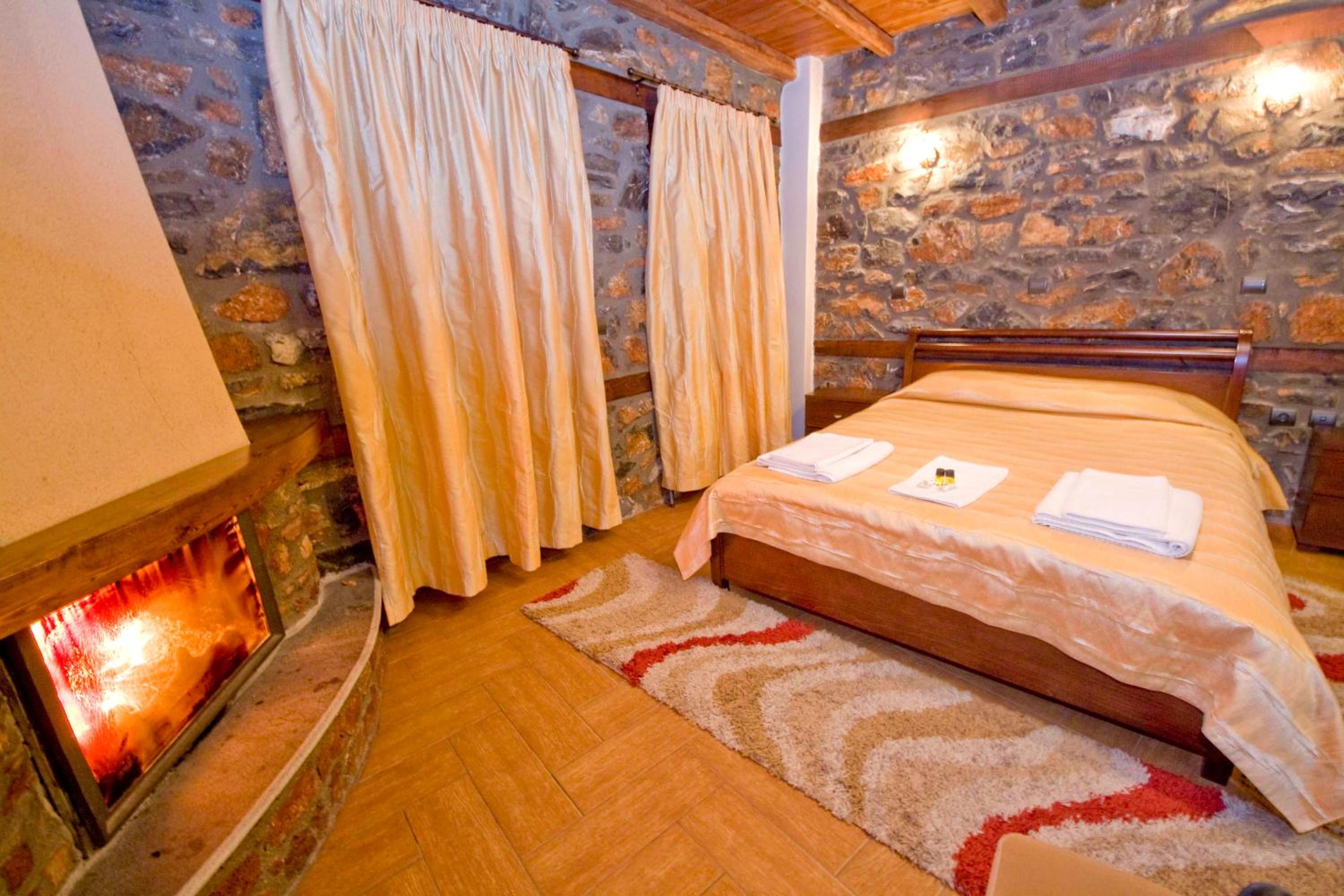 Double Room with Fireplace photo 2
