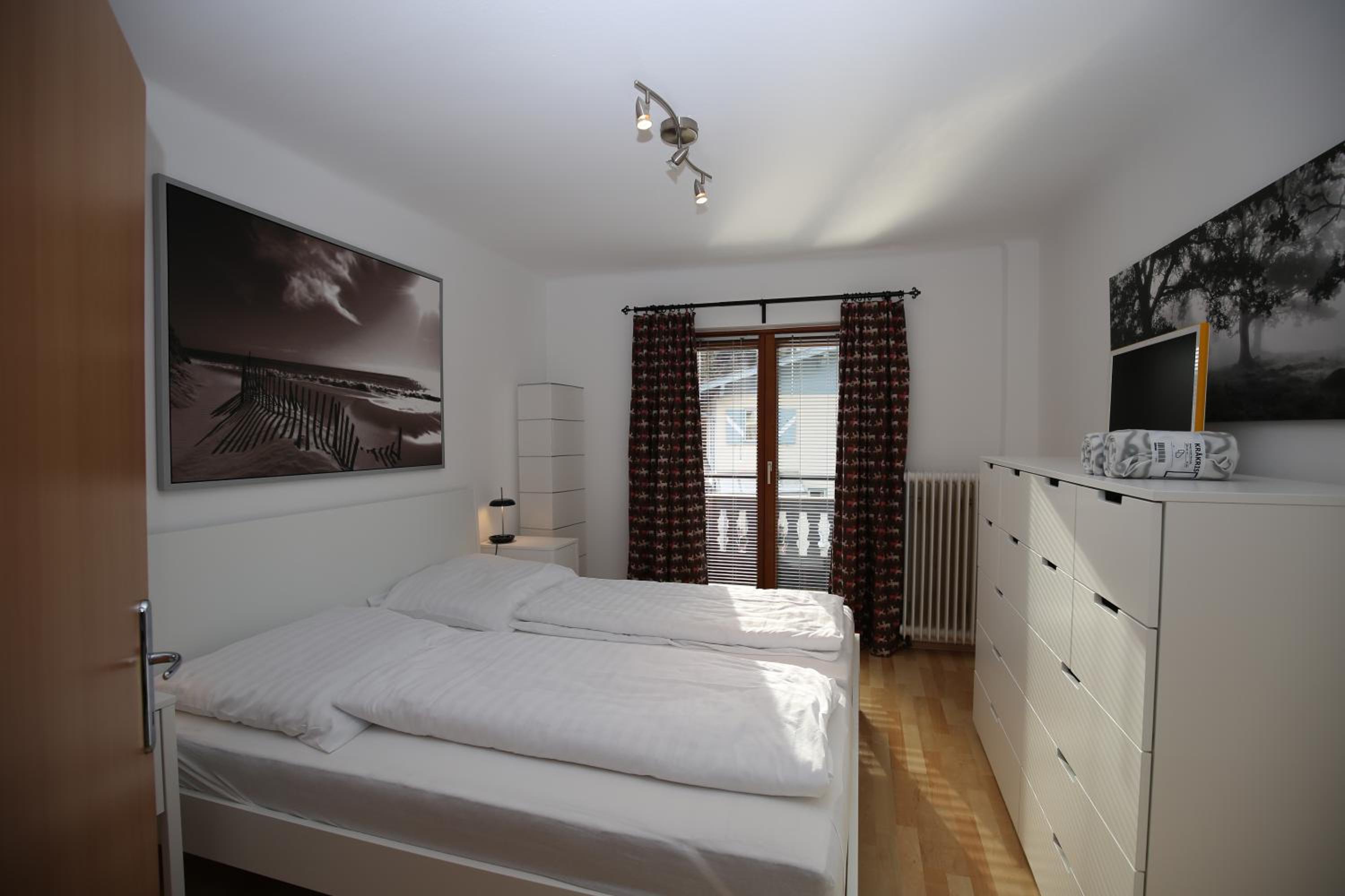 Three-Bedroom Apartment photo 1