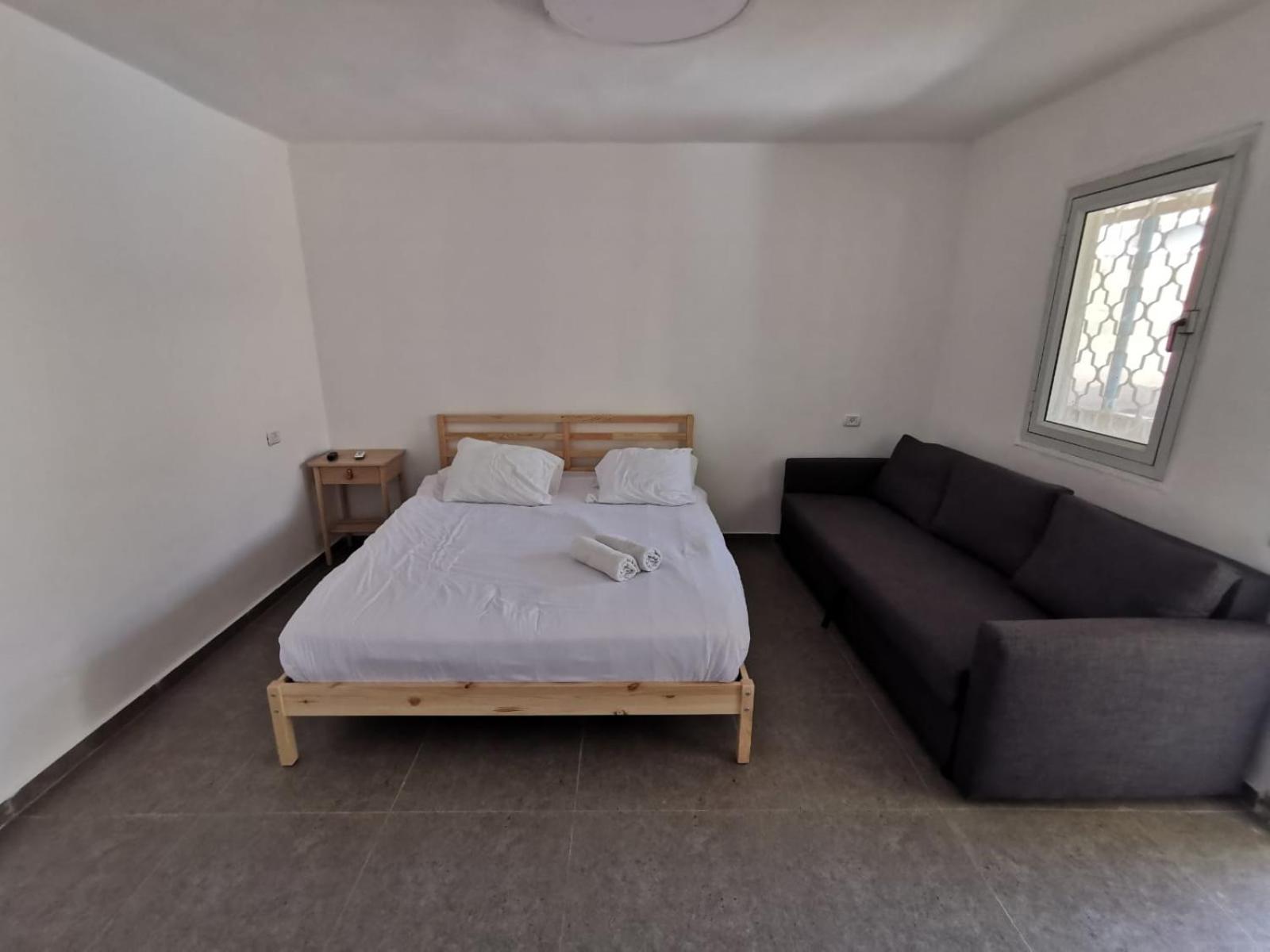 One-Bedroom Apartment with Garden