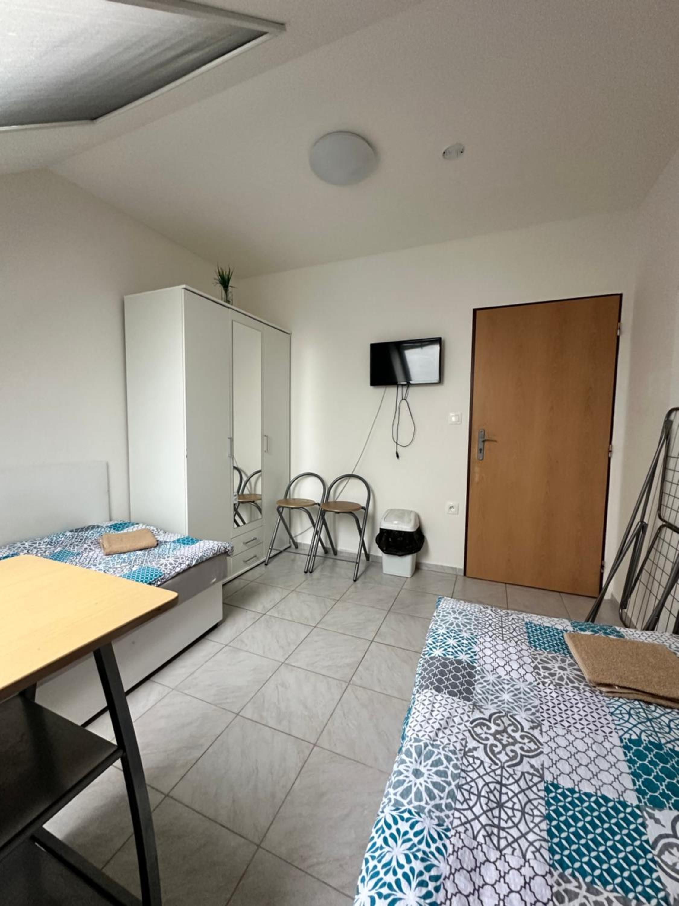 Double Room With Private External Bathroom photo 3