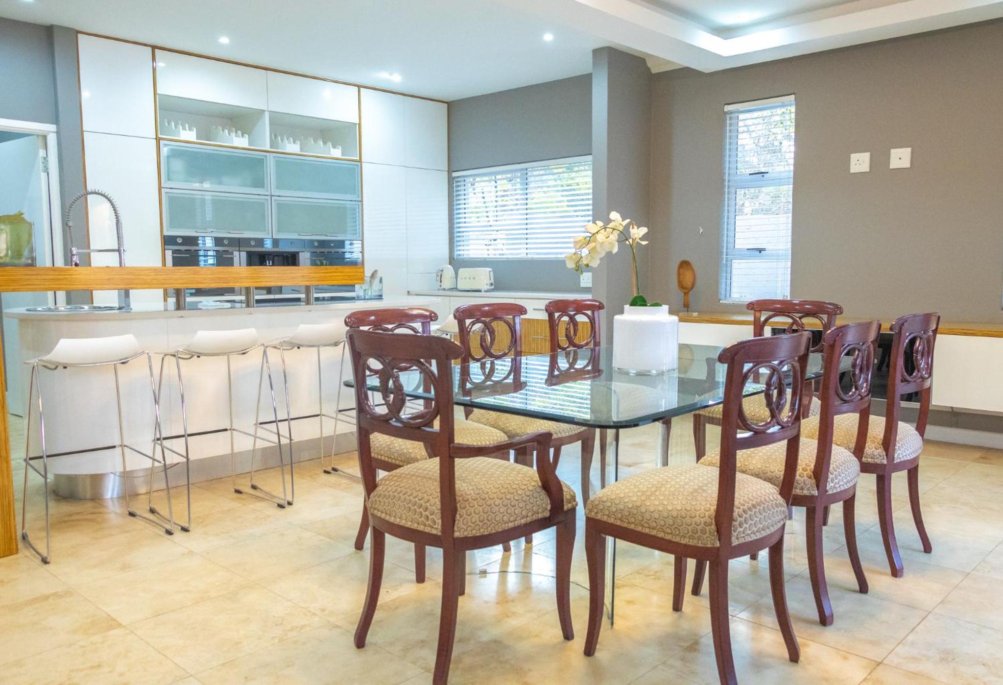 Villa photo 3
