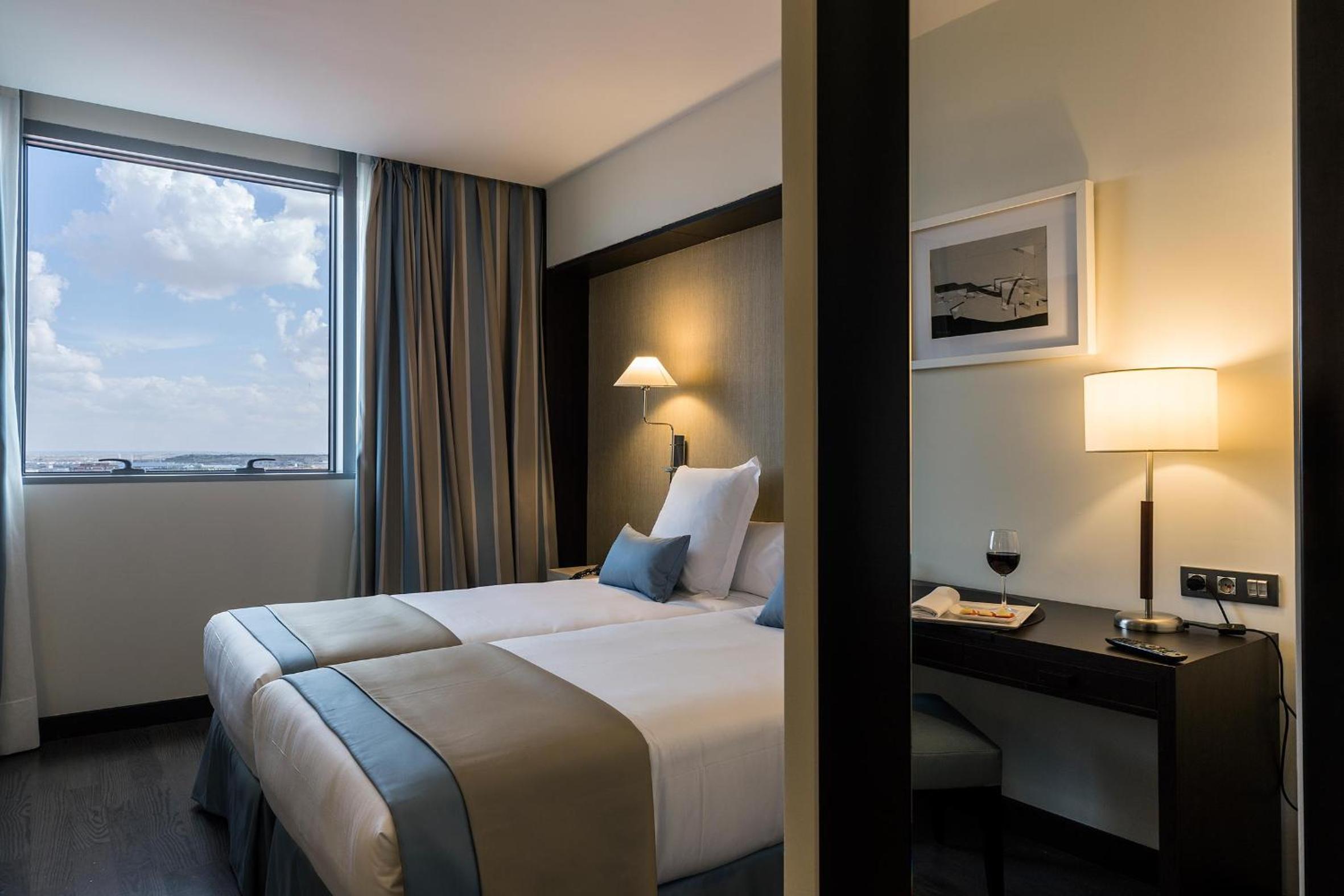 Twin Room - Photo 1