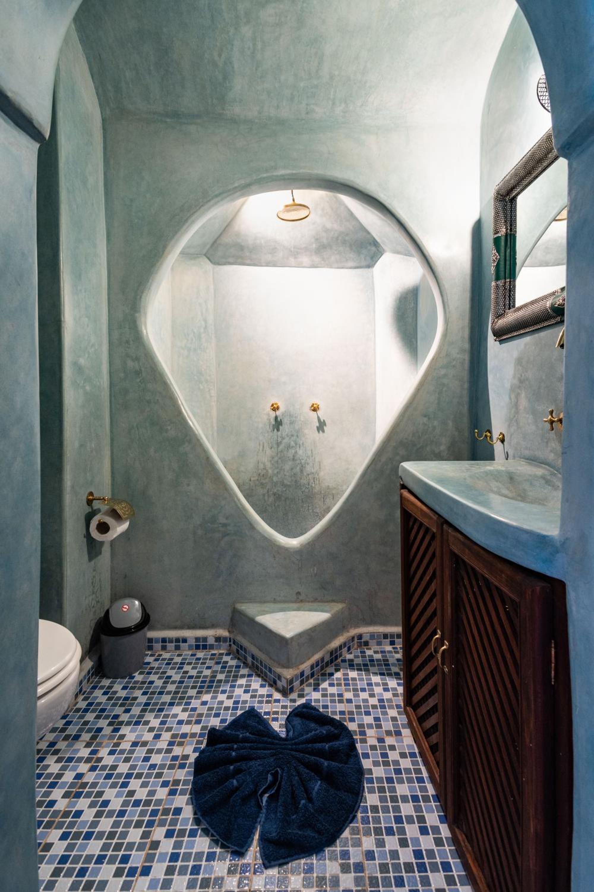 Superior Quadruple Room - Photo 10