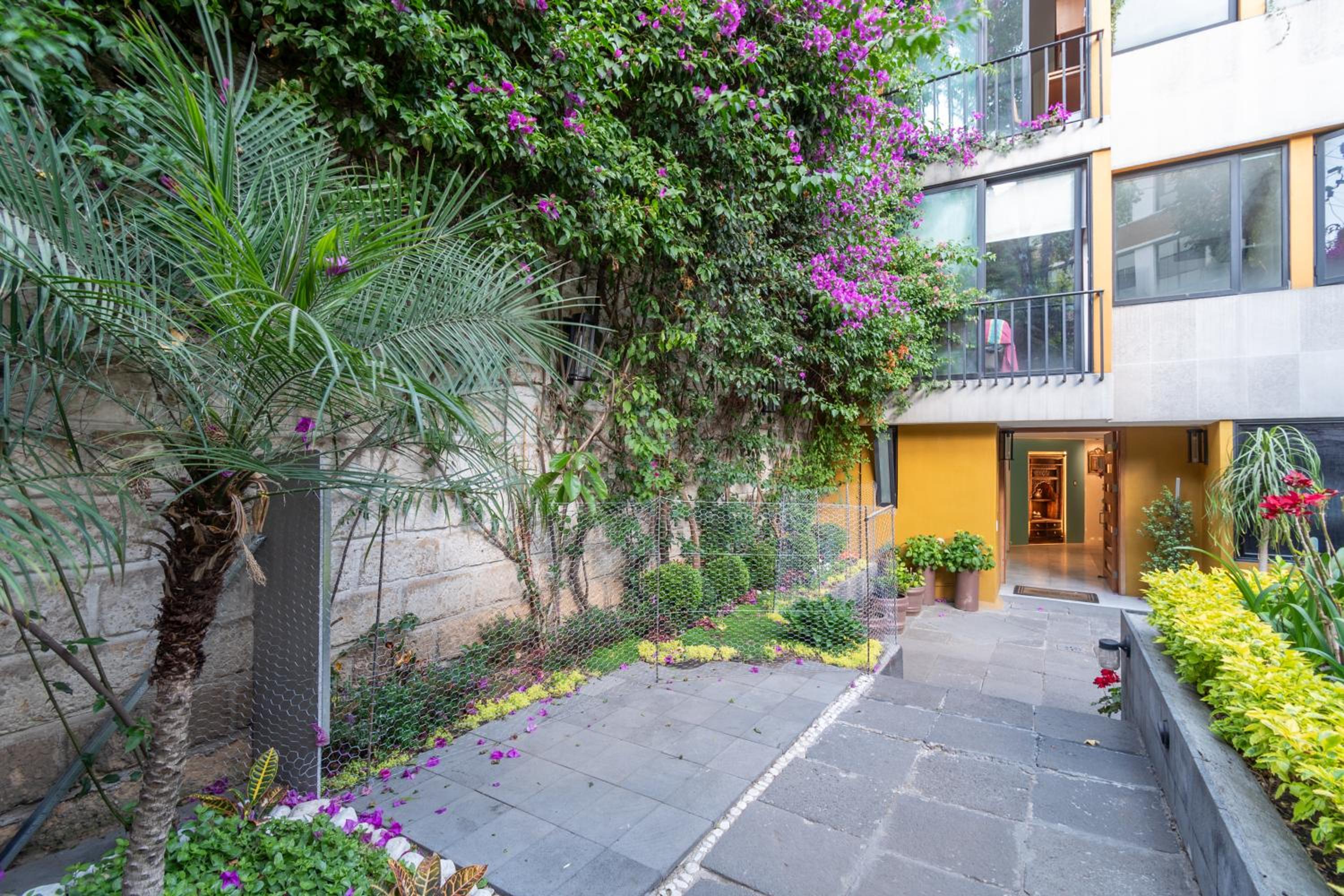 Double Room with Garden View photo 2