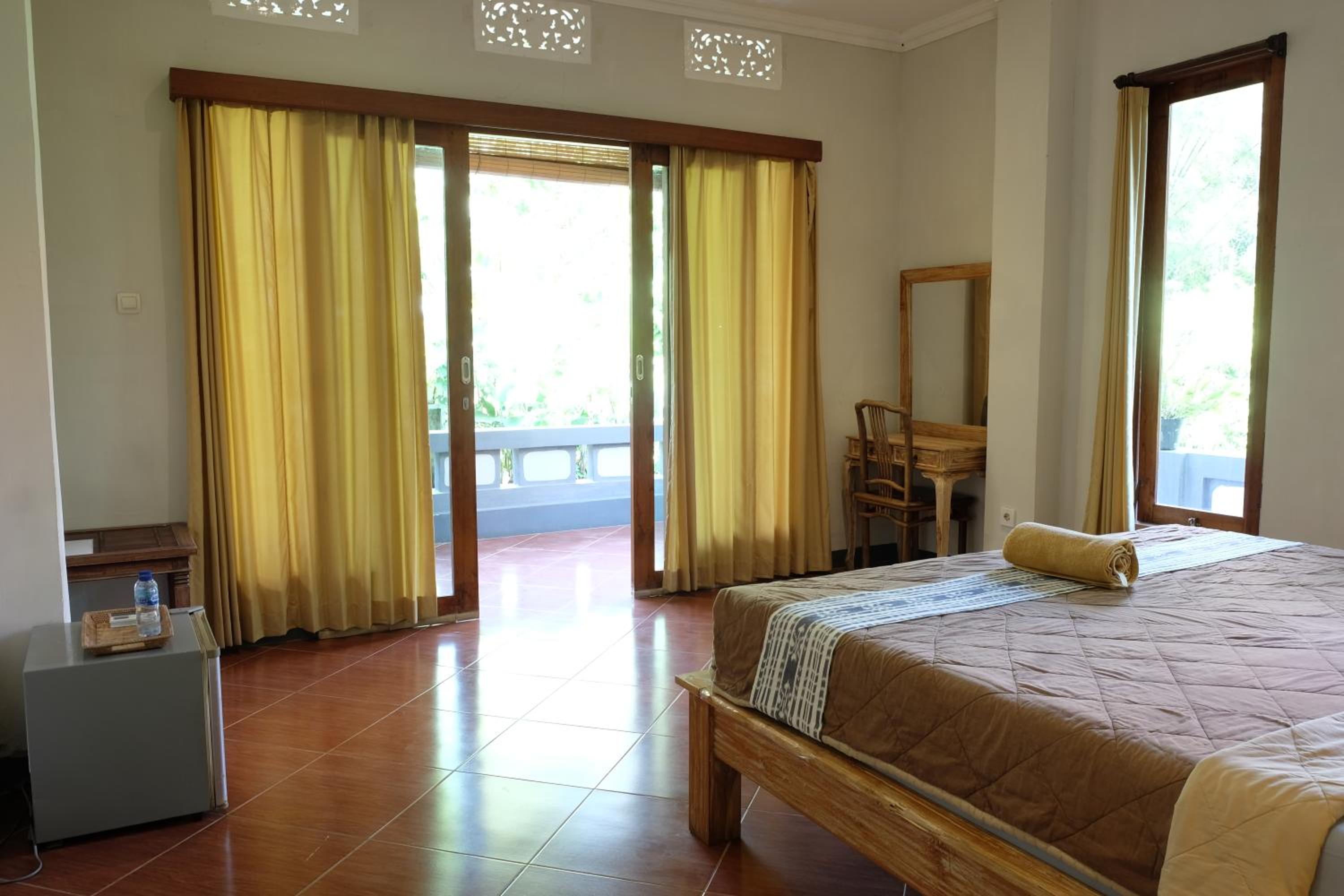 Standard Queen Room - Photo 5