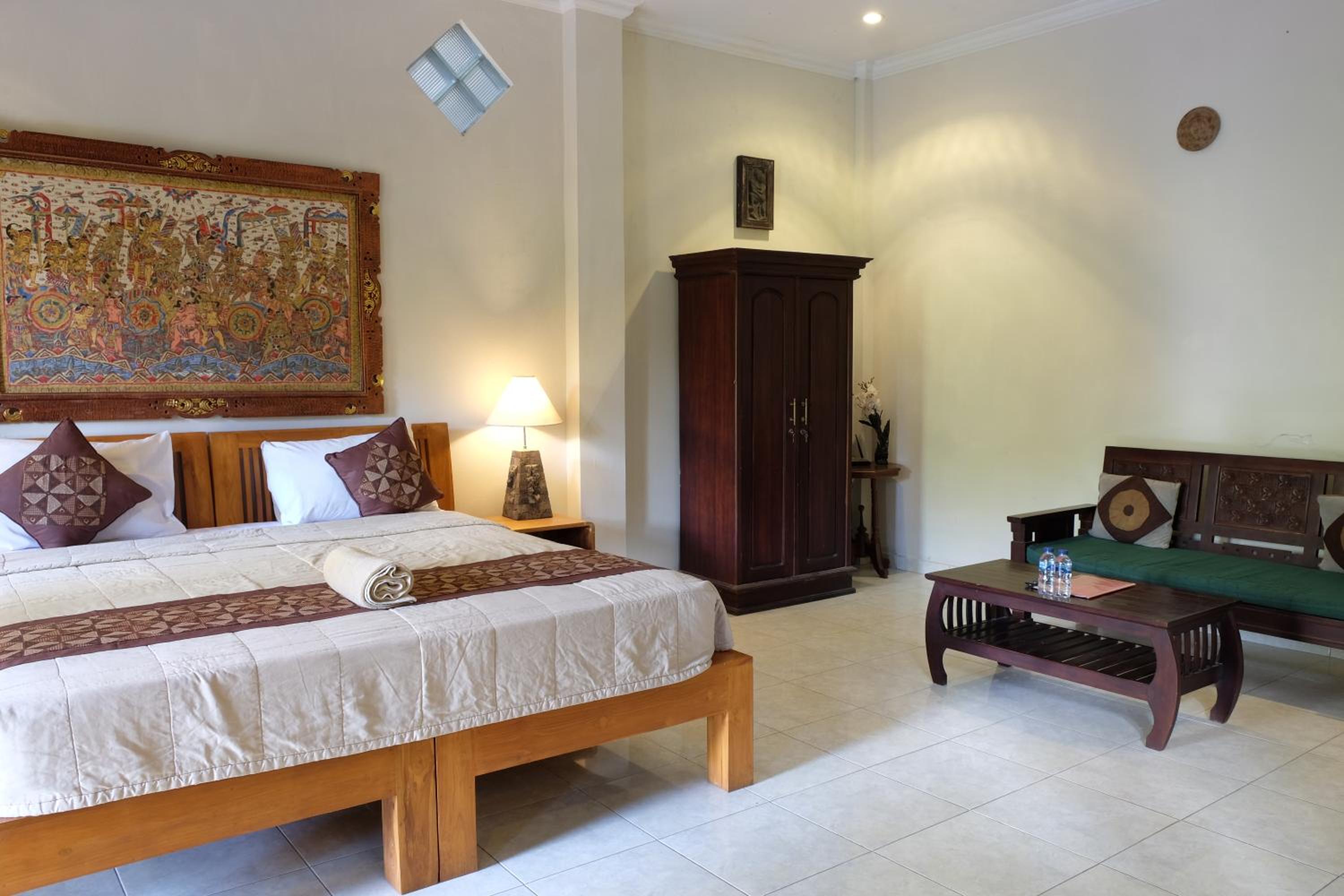 Deluxe Queen Room - Photo 11