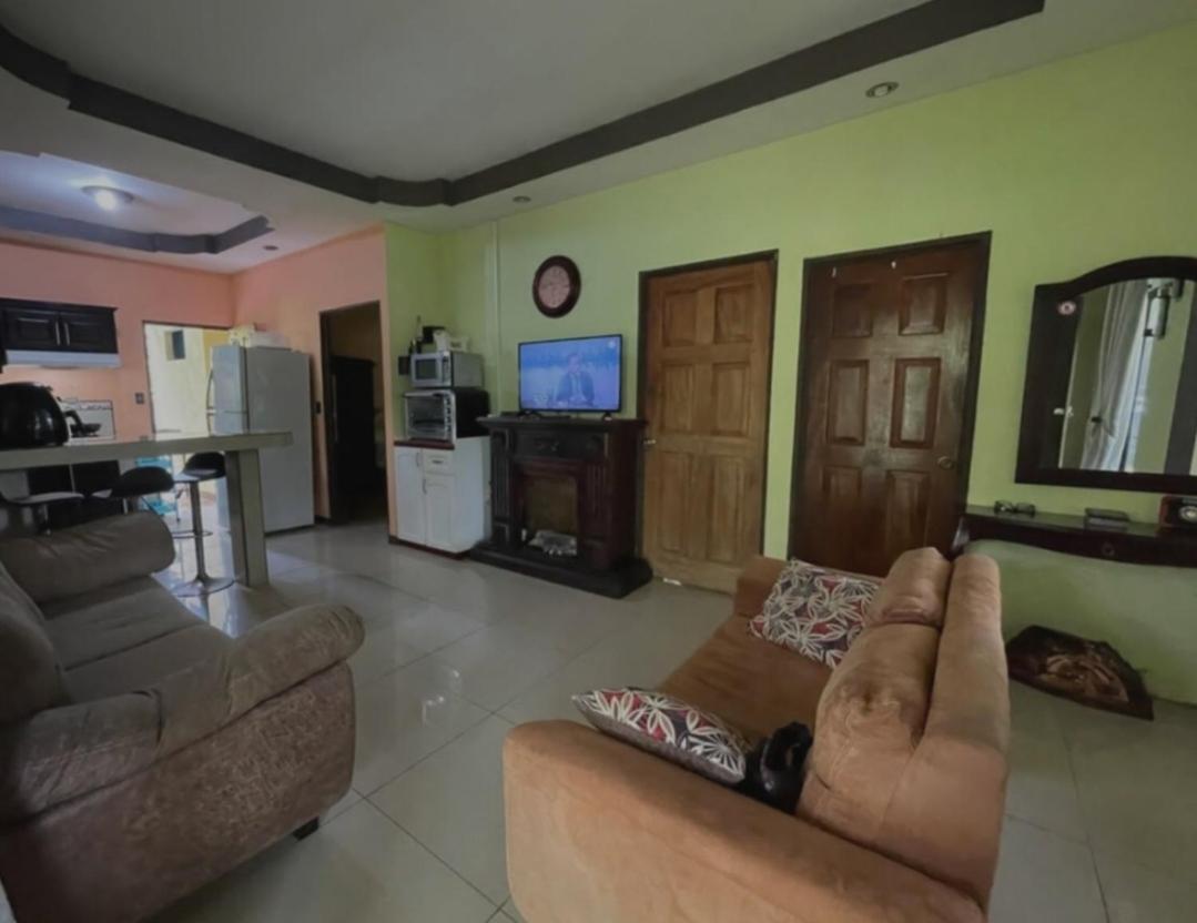 One-Bedroom House photo 1