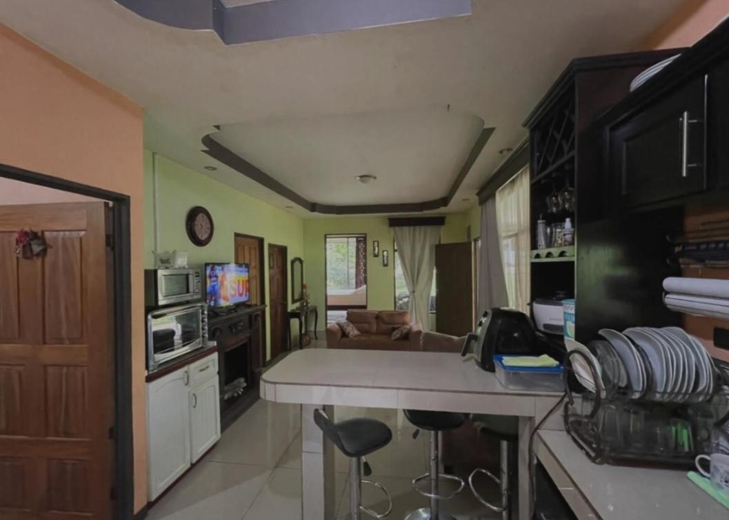 One-Bedroom House photo 2