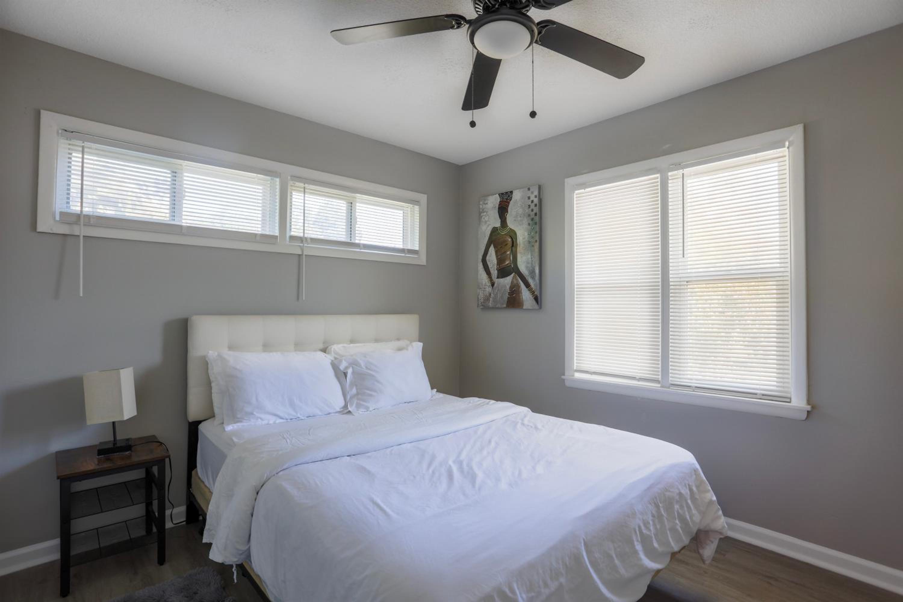 Three-Bedroom House photo 2
