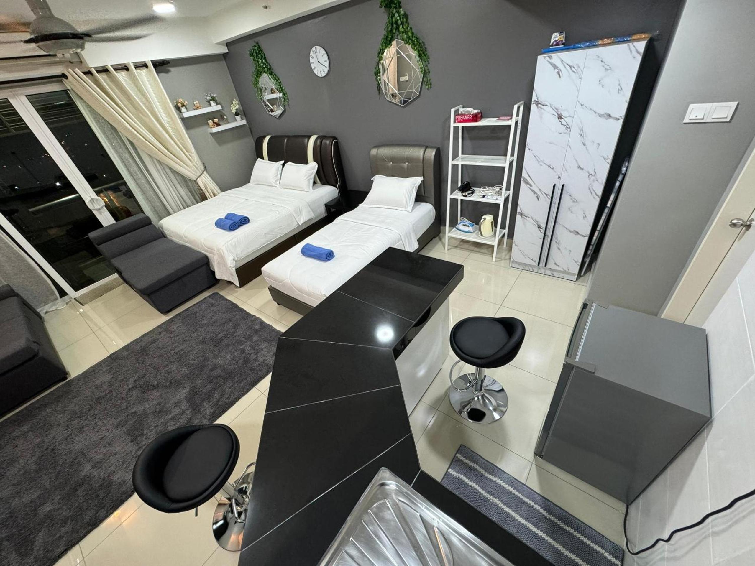 Studio With Sofa Bed photo 3