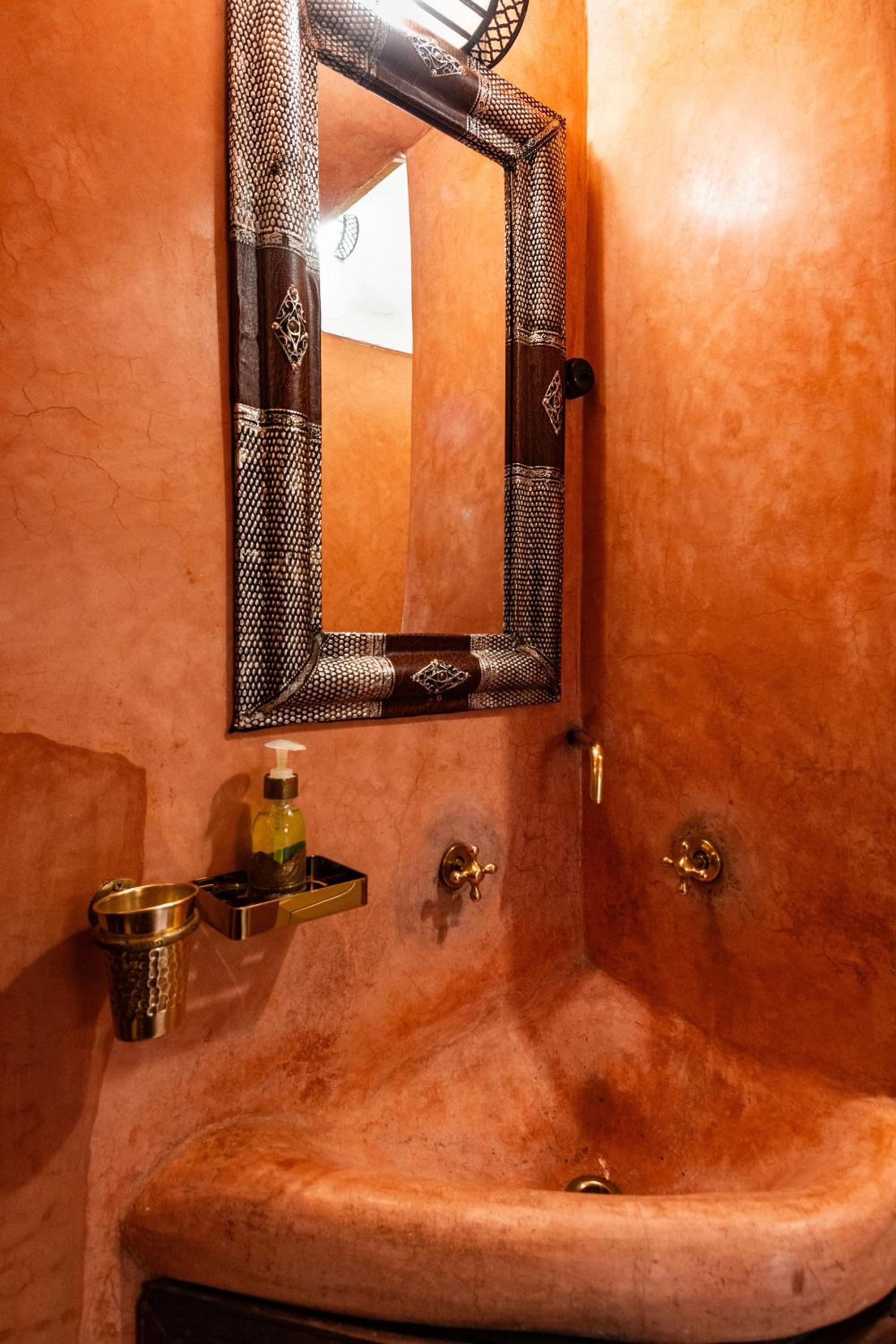 Superior Triple Room - Photo 9