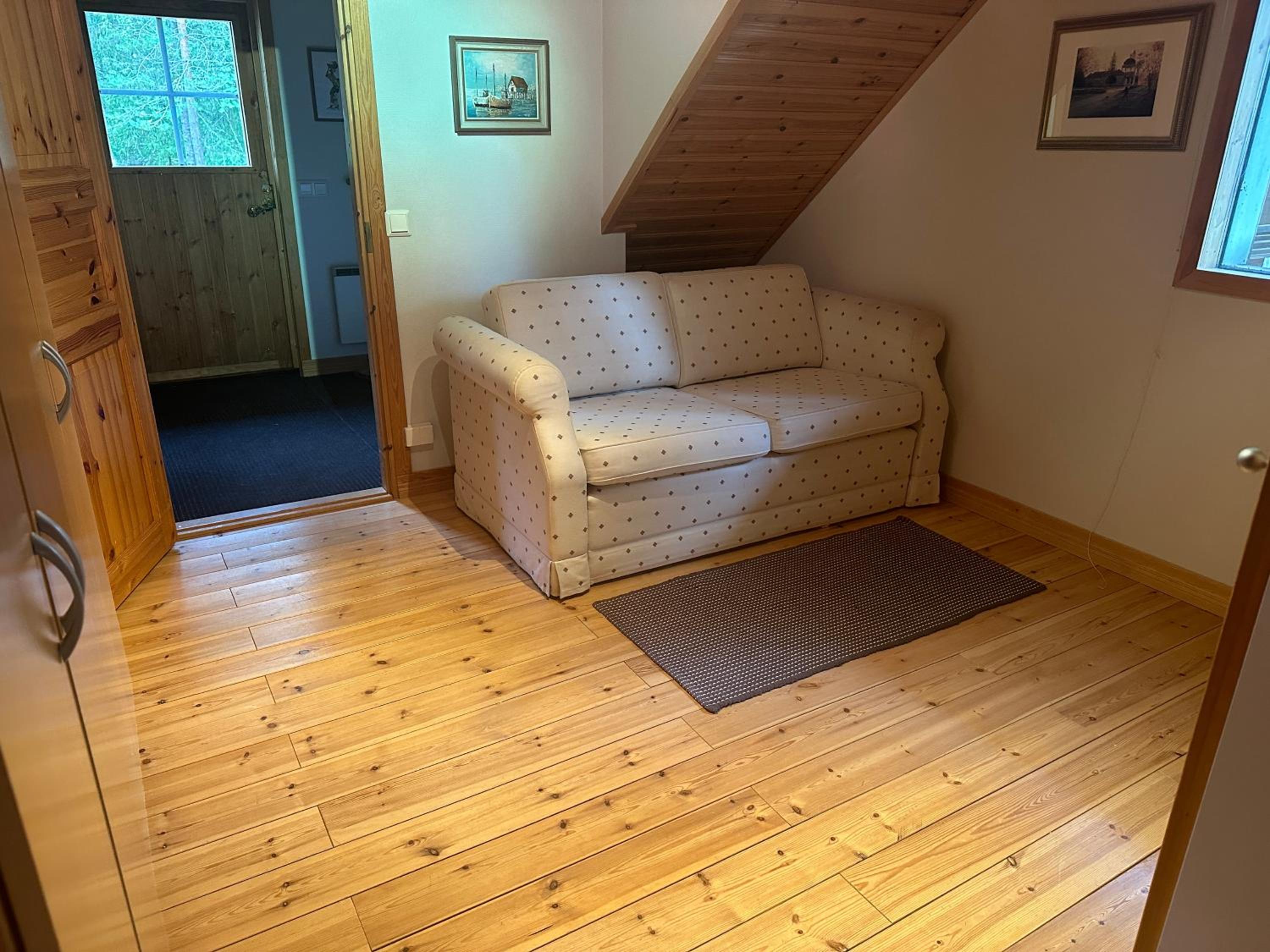 Two-Bedroom House photo 2