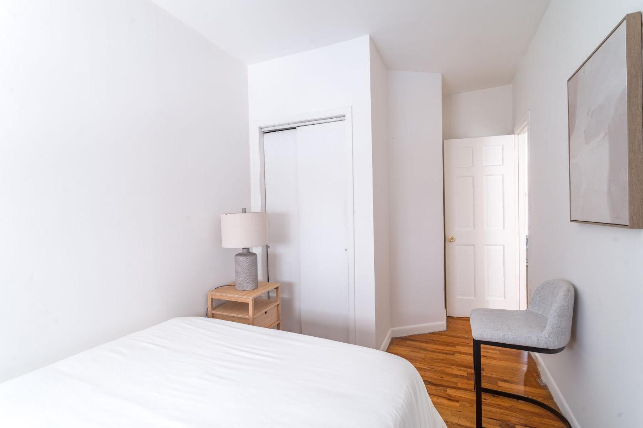 Three-Bedroom Apartment photo 1