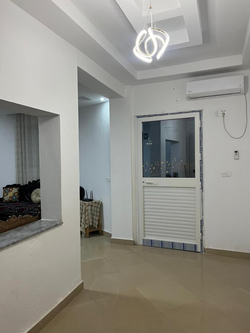One-Bedroom House photo 2