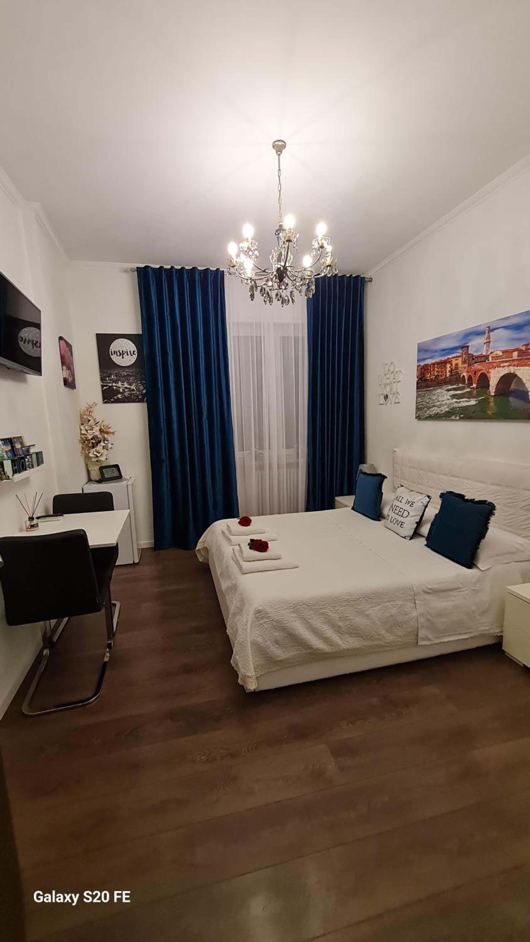 Standard Double Room with Shared Bathroom