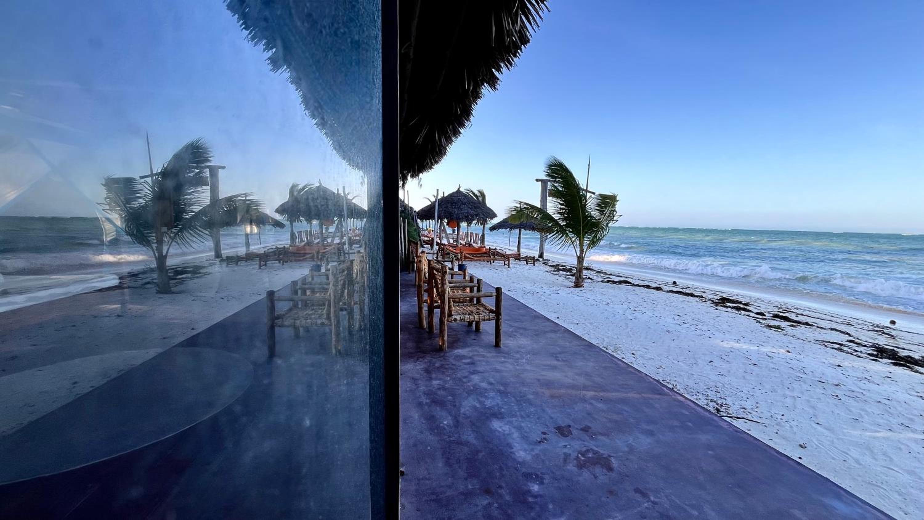 Delux Beach Front Villa photo 2