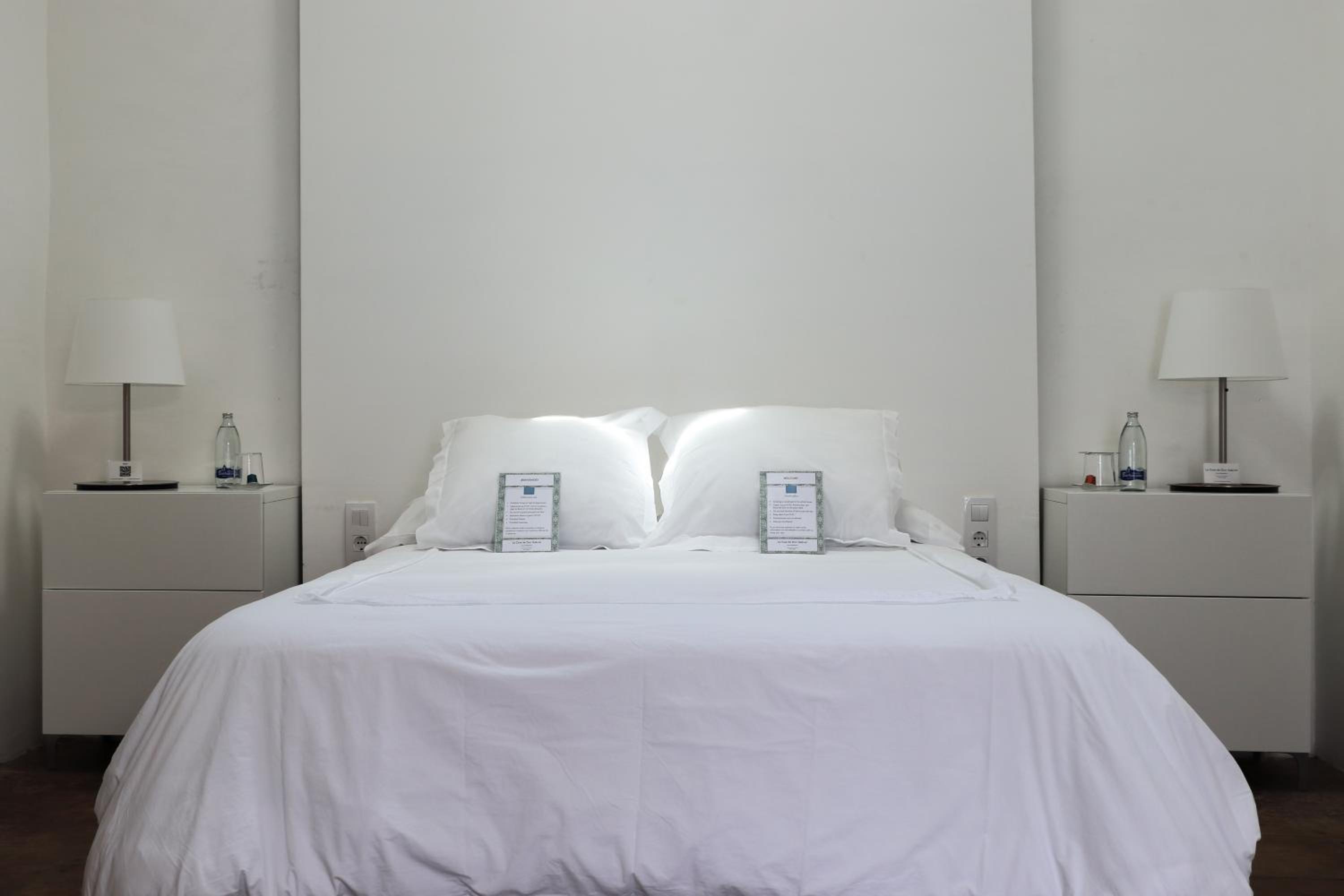 Double Room - Photo 5