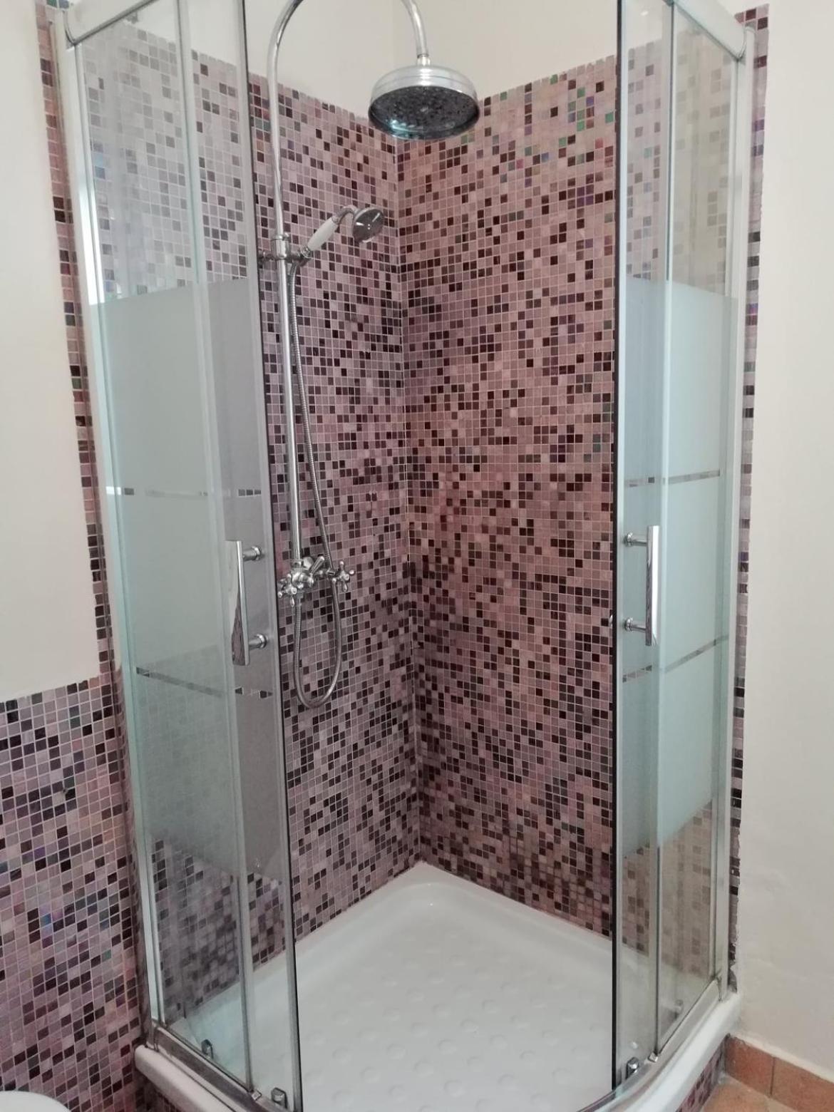 Double Room with Private External Bathroom photo 2