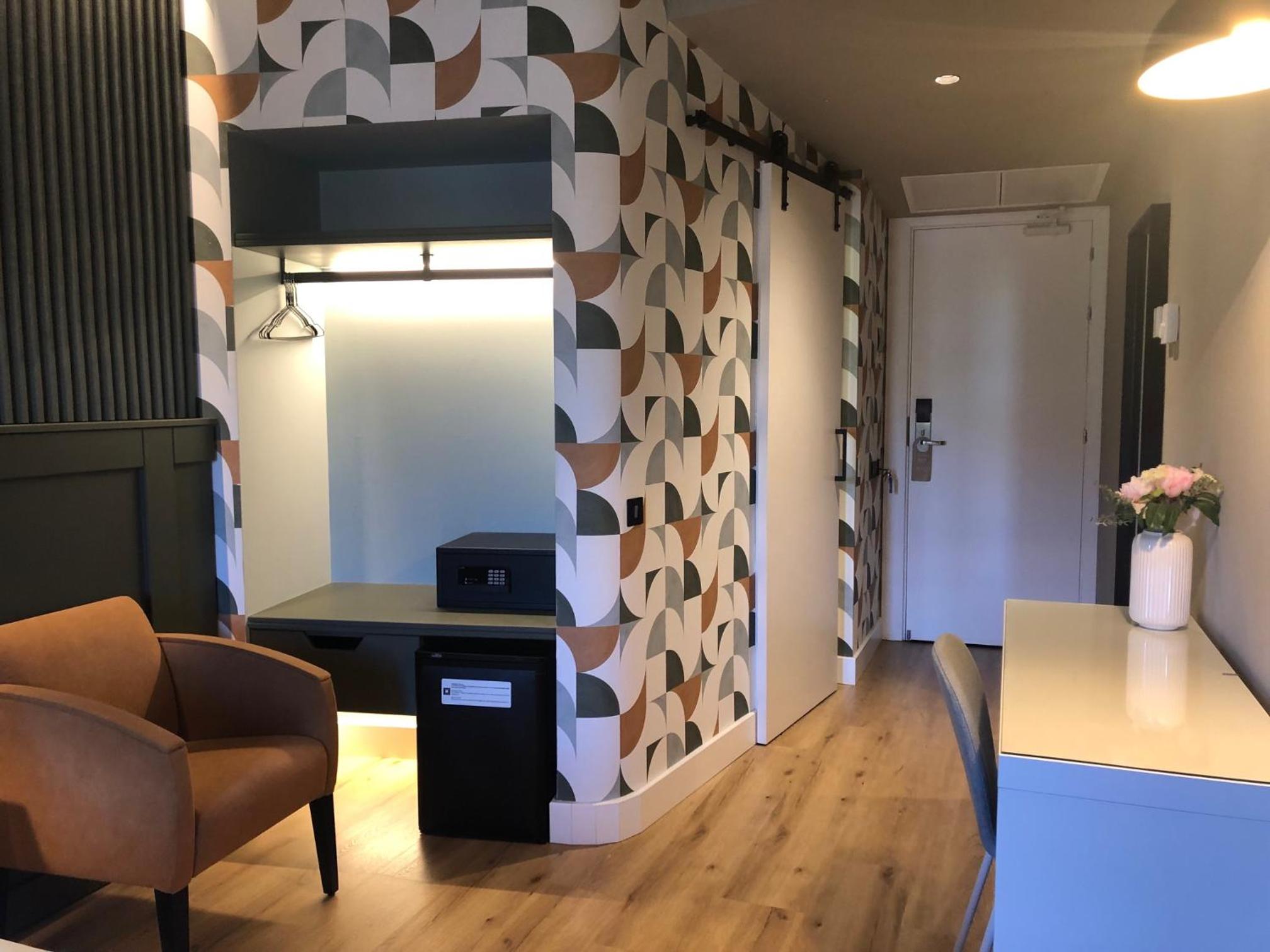 Family Room photo 2