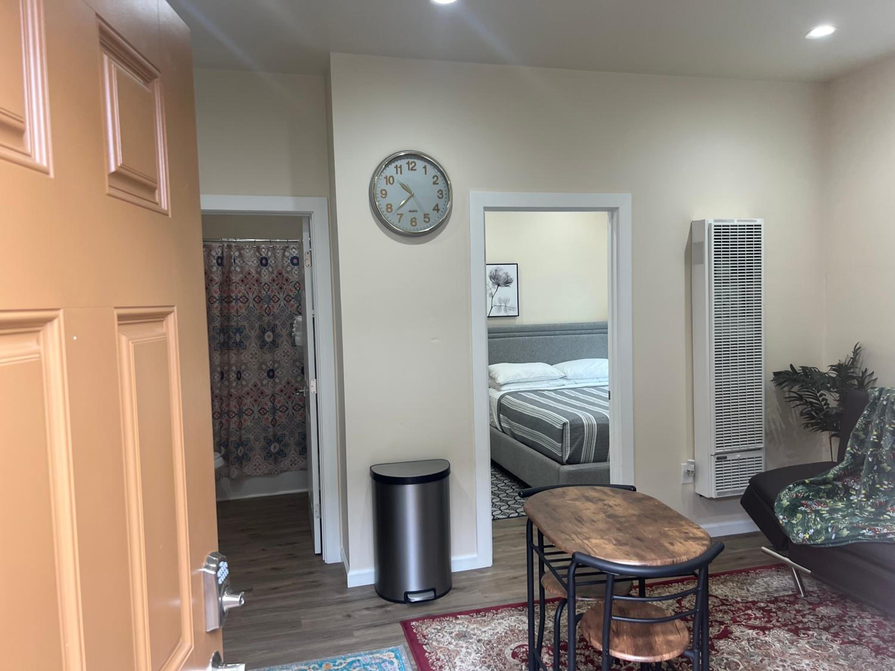 One-Bedroom House photo 3