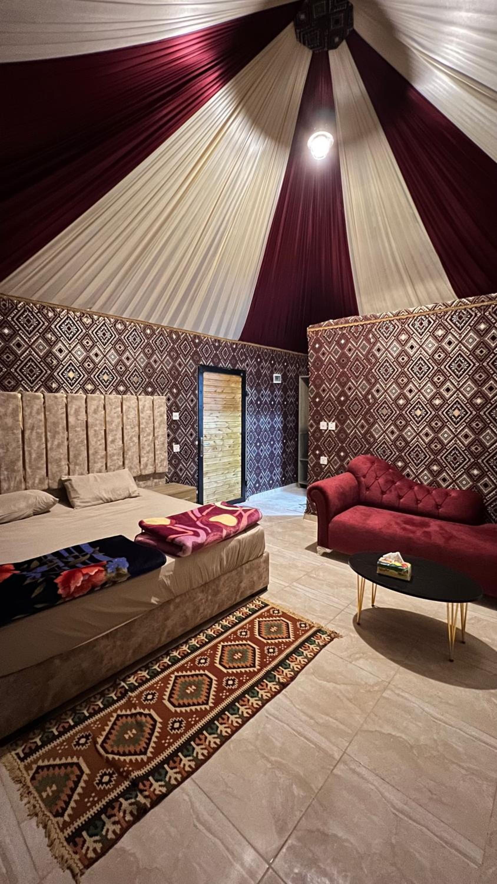 Deluxe Family Room