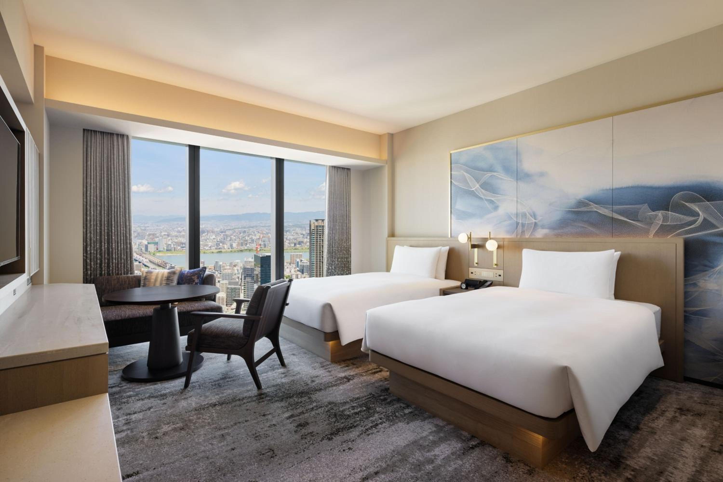 Specialty Twin Room with Two Double Beds and City View - Top Floor