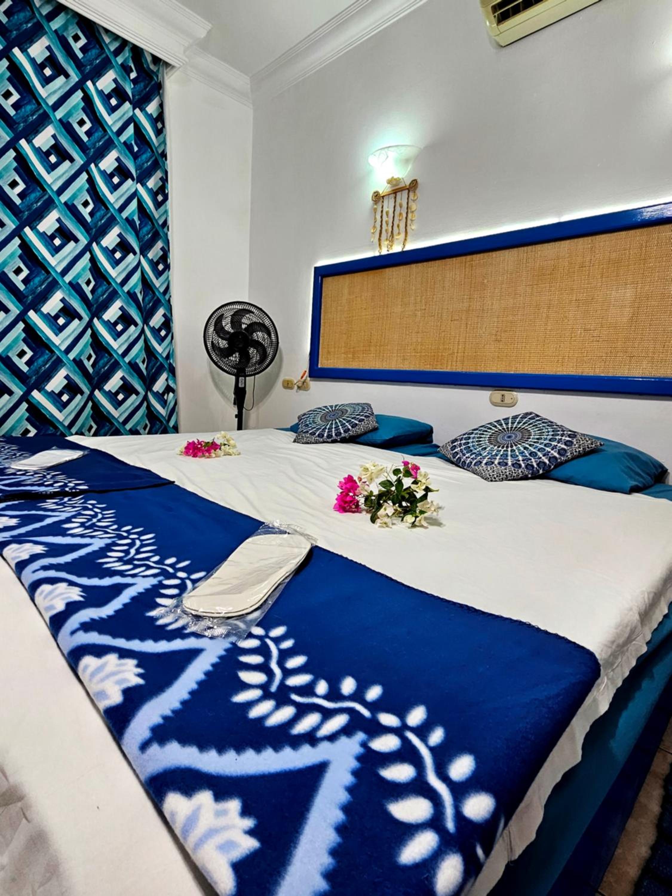 Studio Apartment With King Bed photo 3