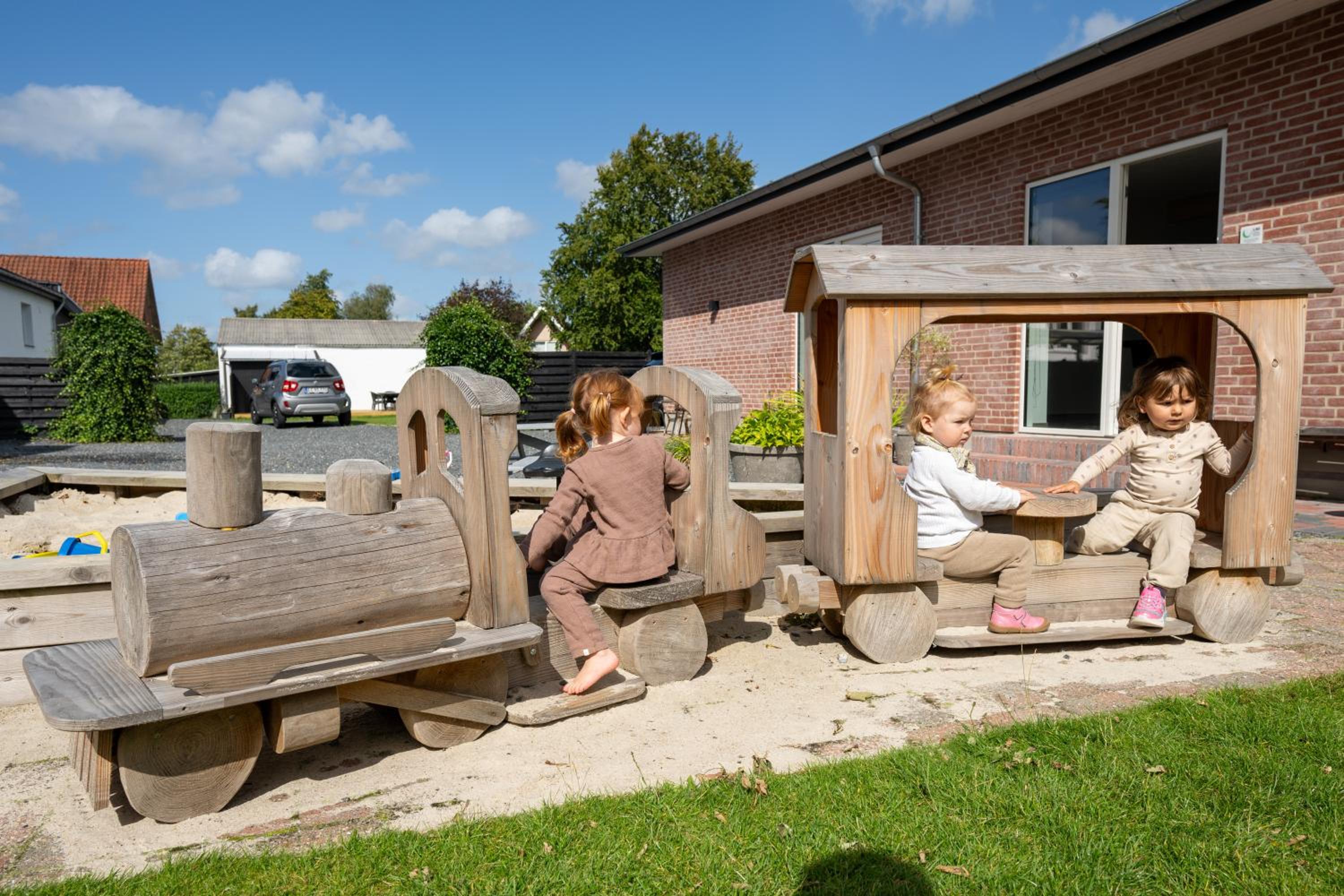 Family Studio photo 2