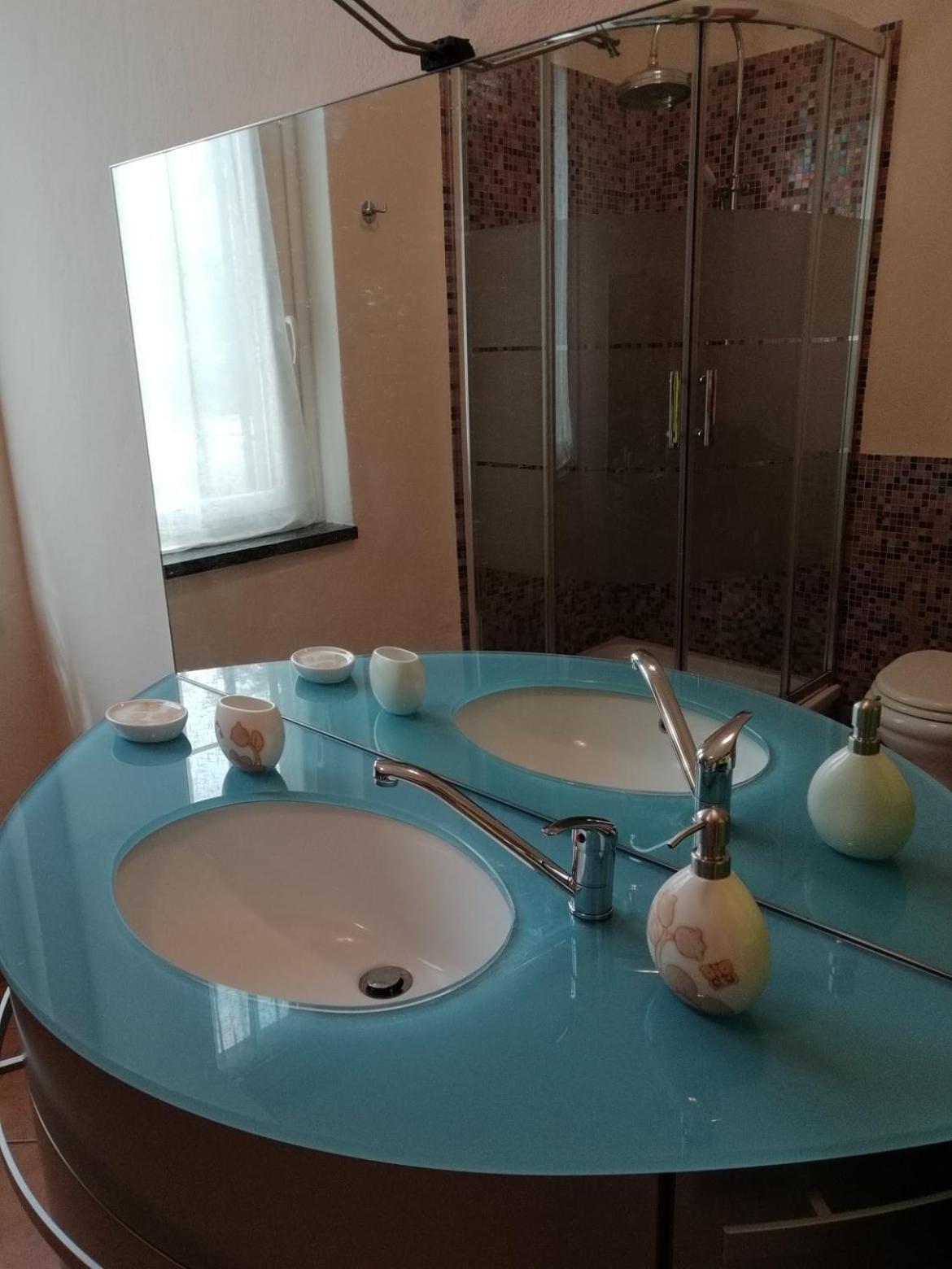 Double Room with Private External Bathroom photo 2