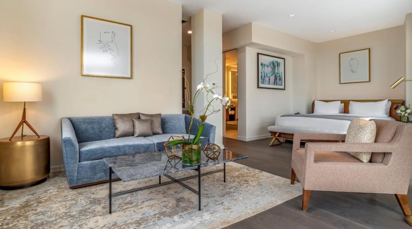 Suite with City View photo 1