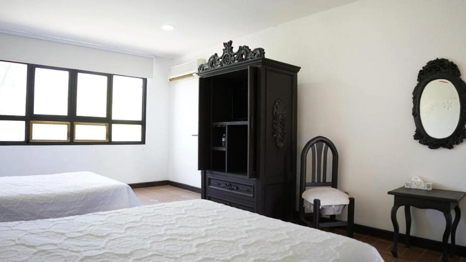 Standard Family Room photo 1