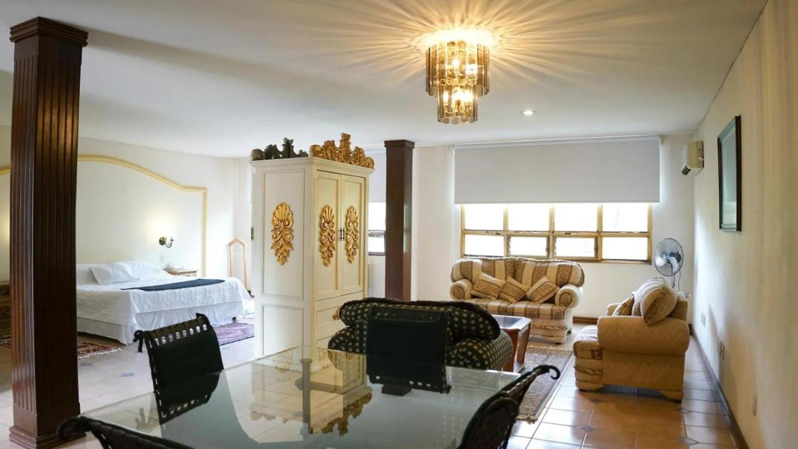 Superior King Suite