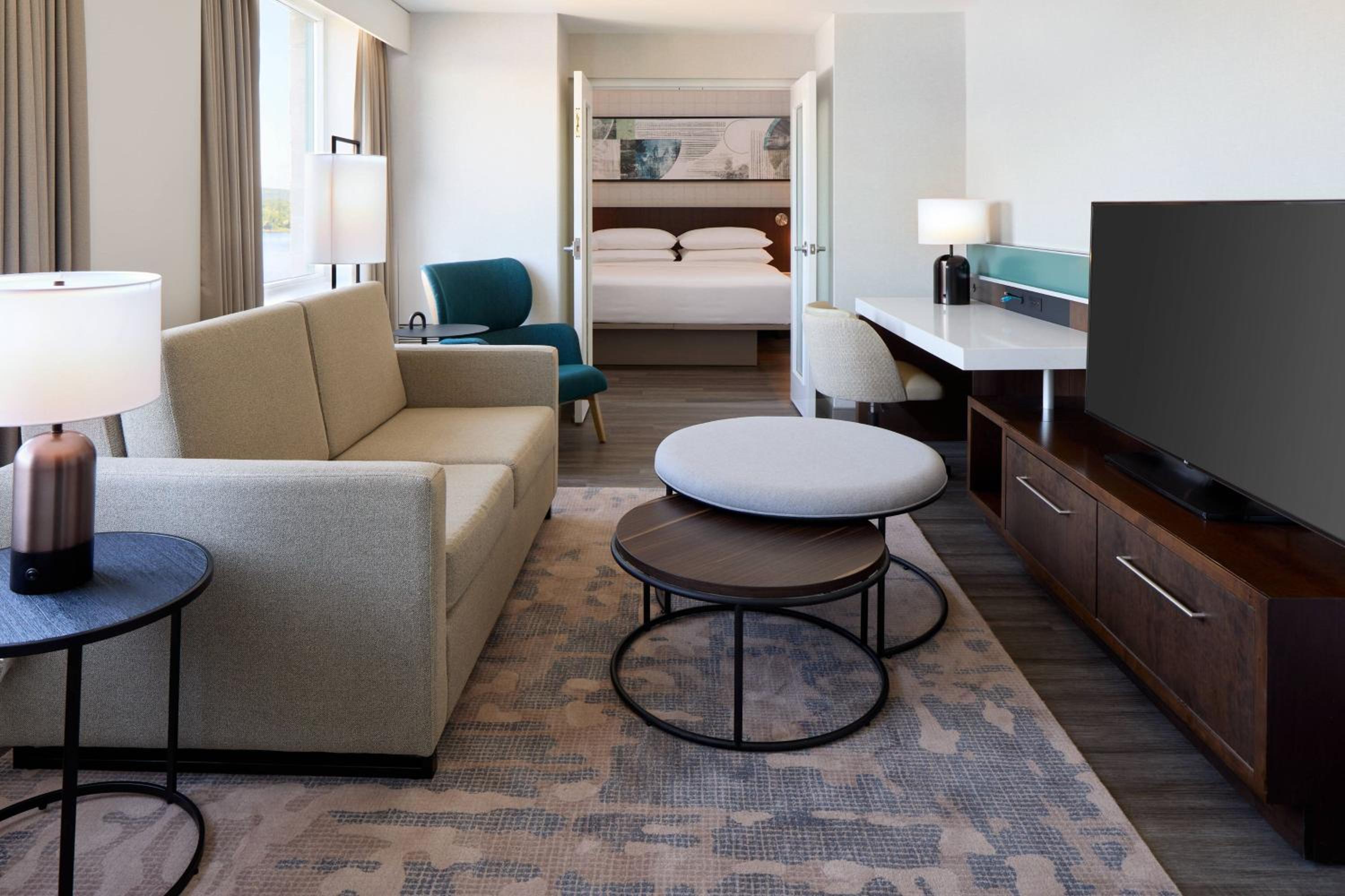 Junior Suite, 1 King, Sofa bed, River view - Photo 1