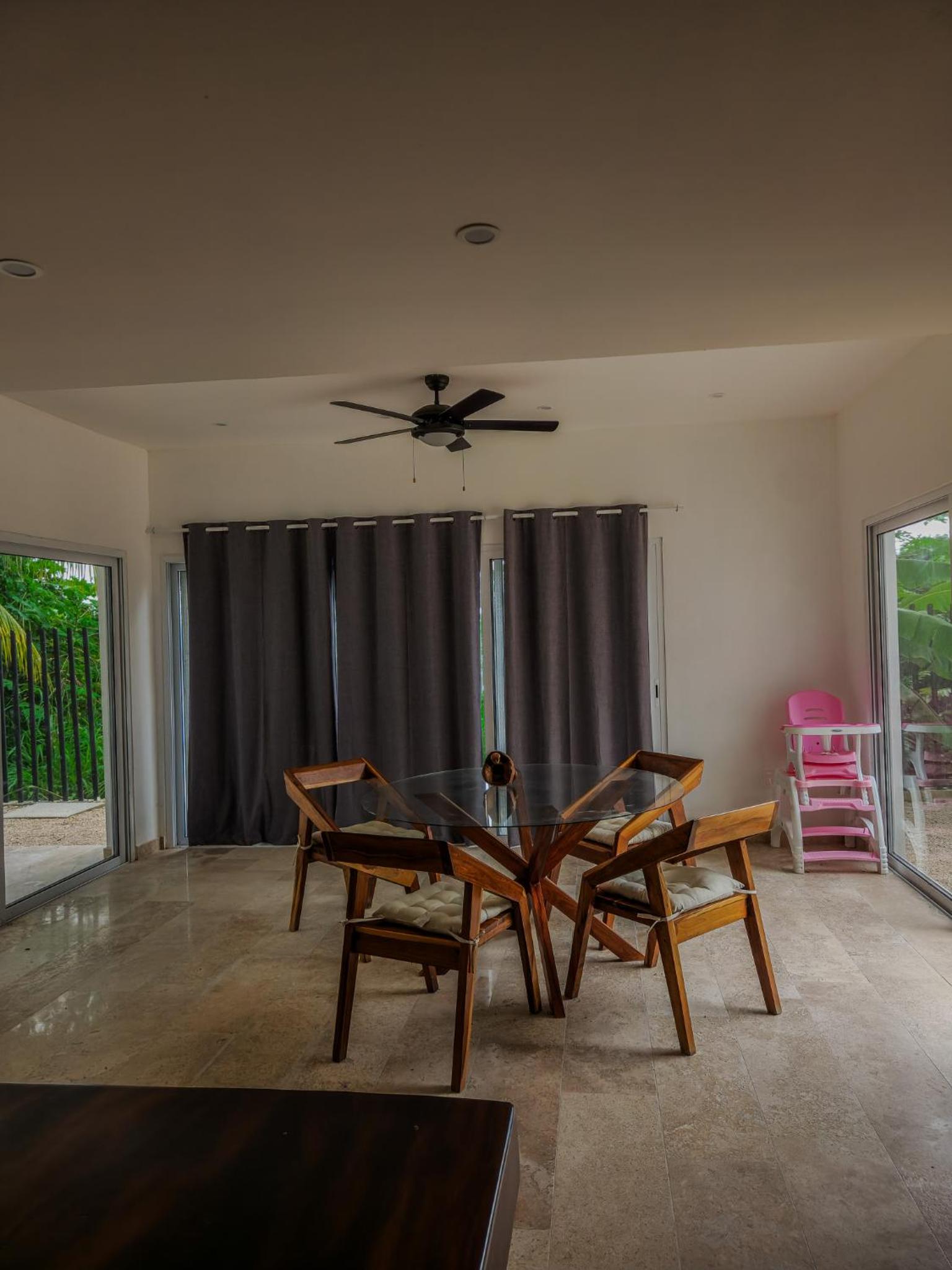 Four-Bedroom Holiday Home photo 3