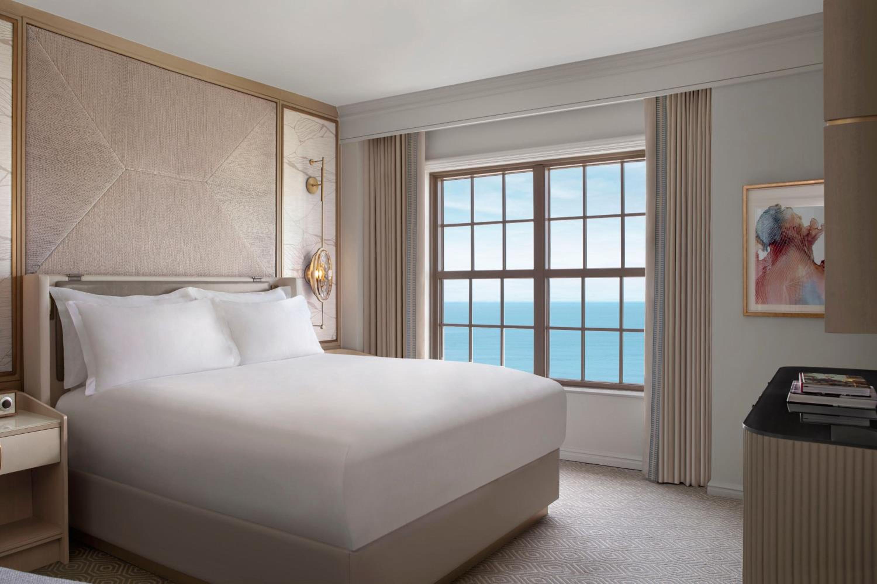 Ocean Front Suite  - Photo 2