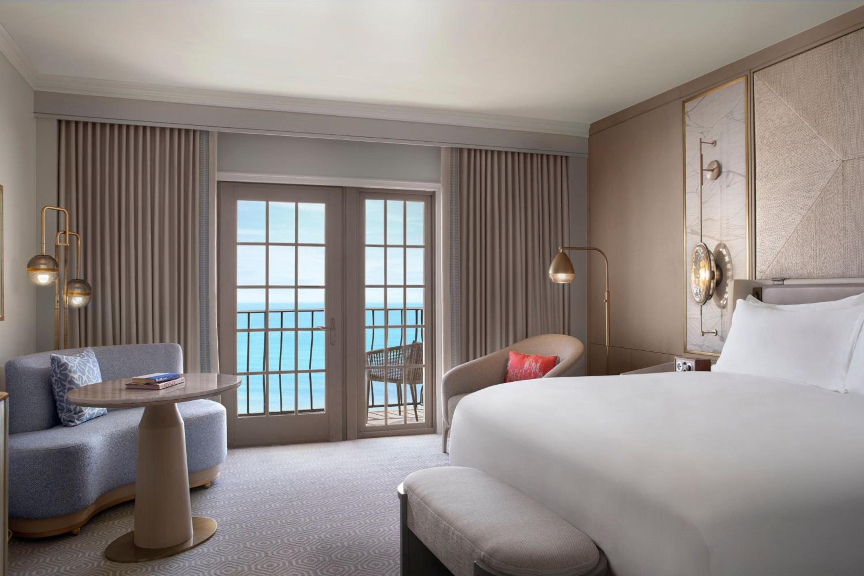 Deluxe Ocean Front Suite - Photo 5