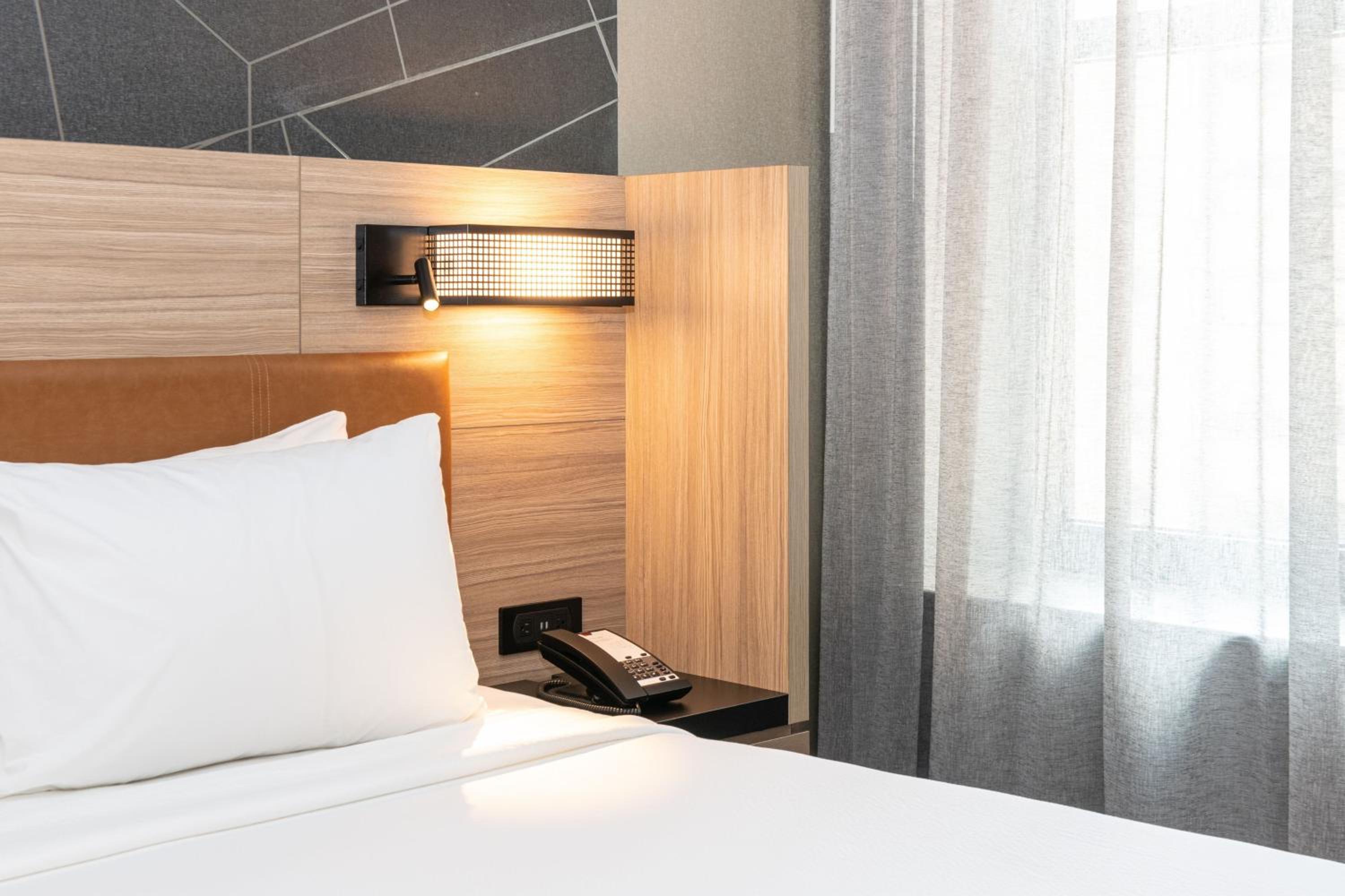Standard King Suite - Photo 8