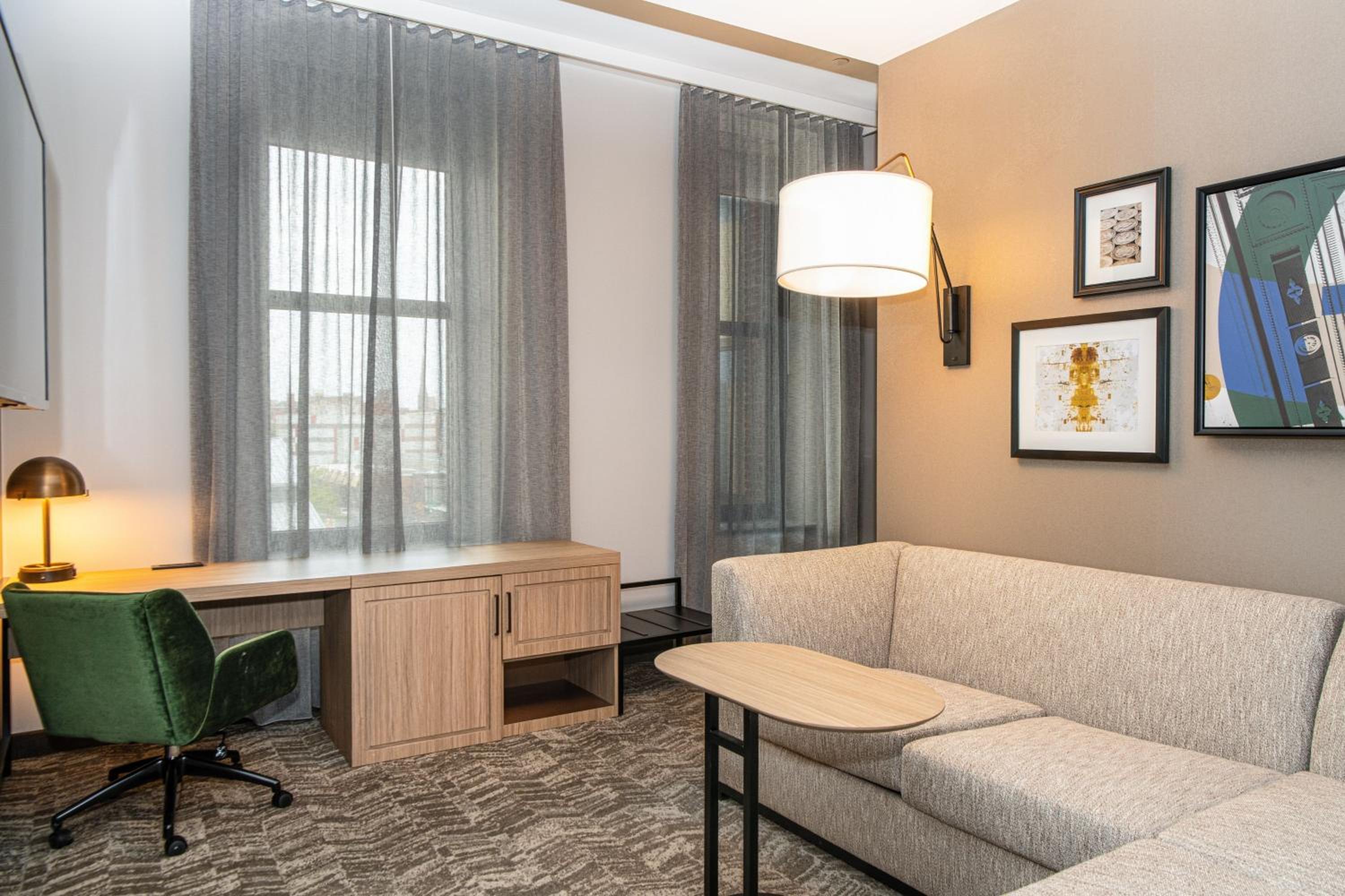 King Suite with Trundle Sofa - Hearing Accessible - Photo 5